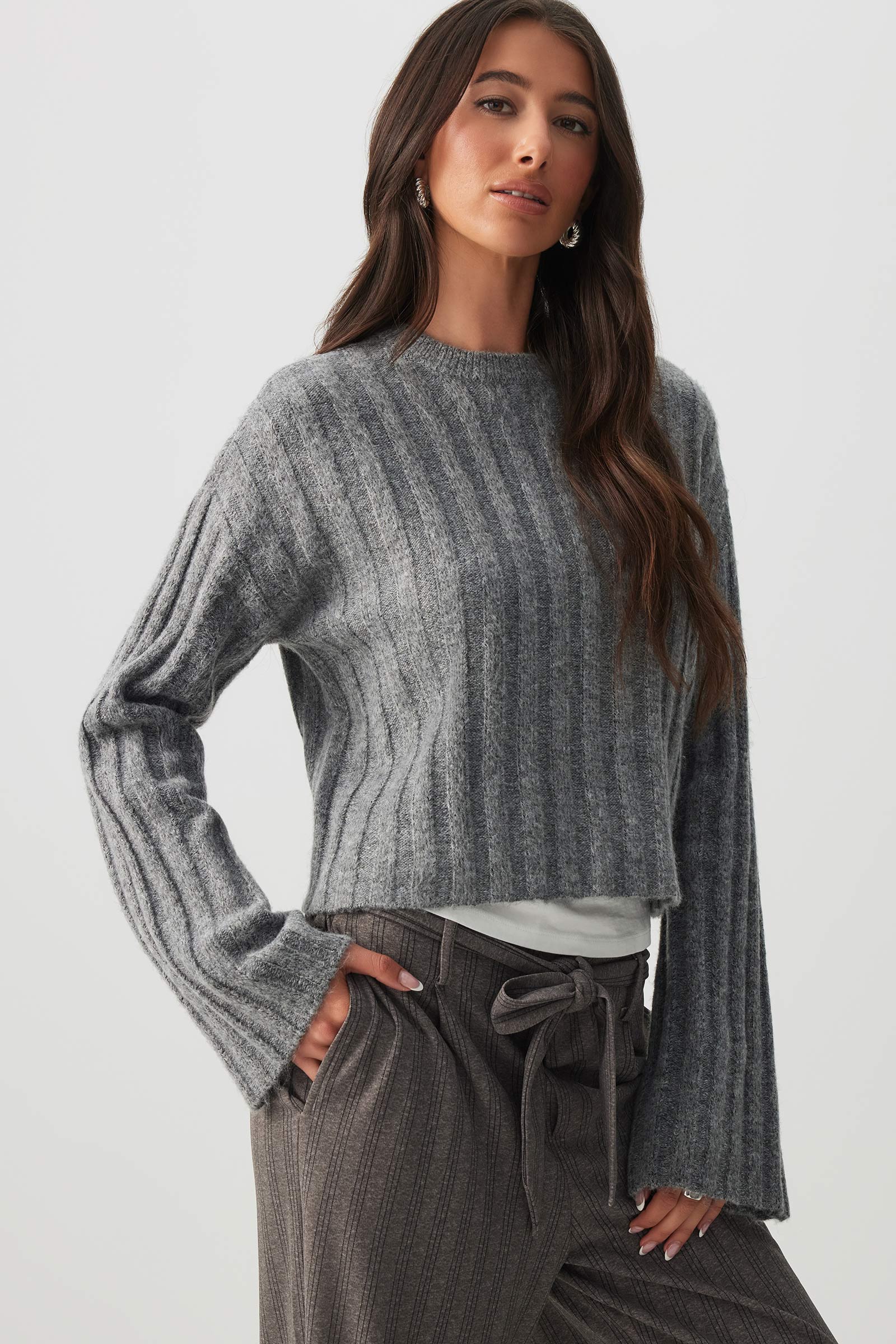 Crop Fuzzy Rib Crew Neck Sweater – Ardene