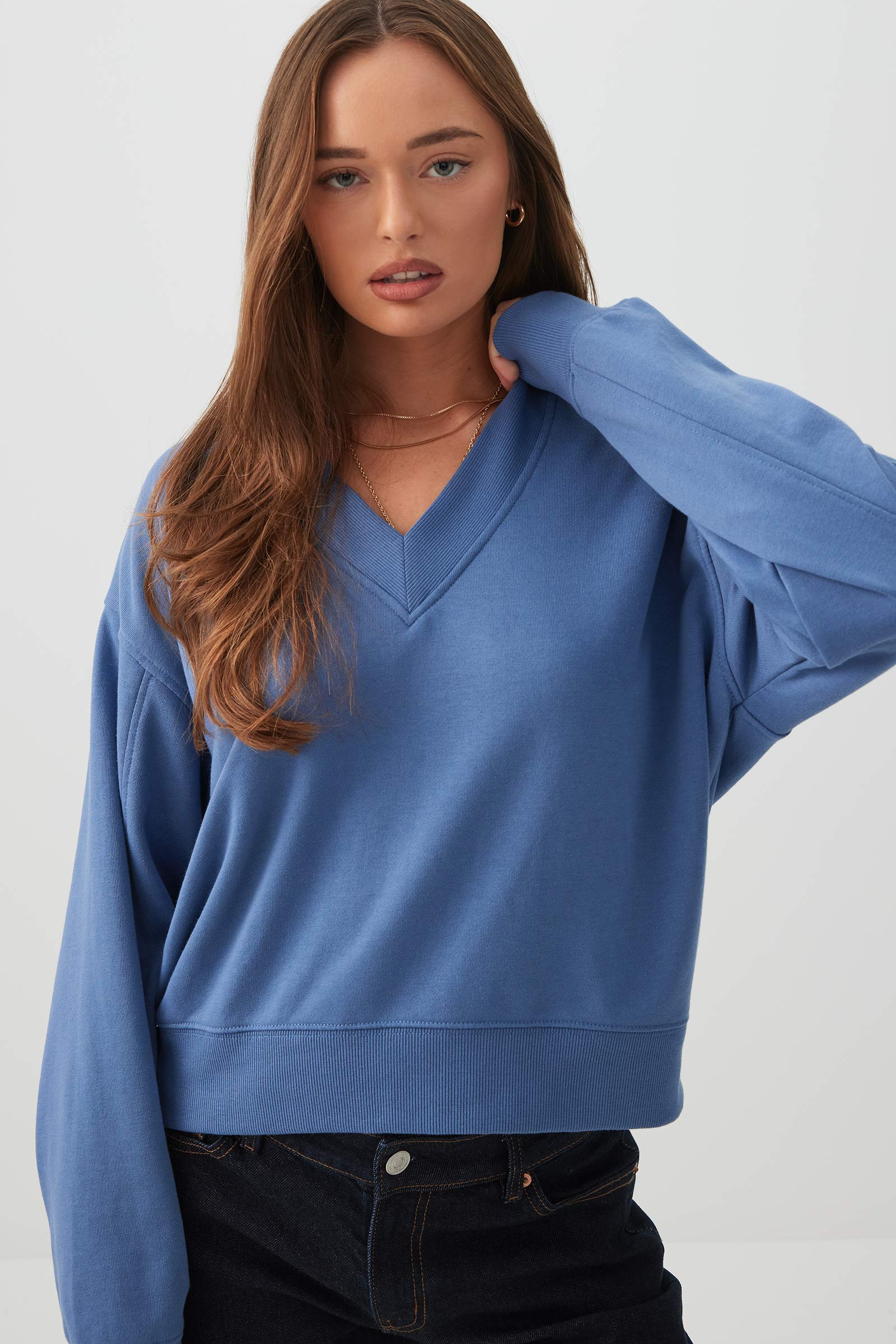 French Terry V-Neck Sweatshirt – Ardene