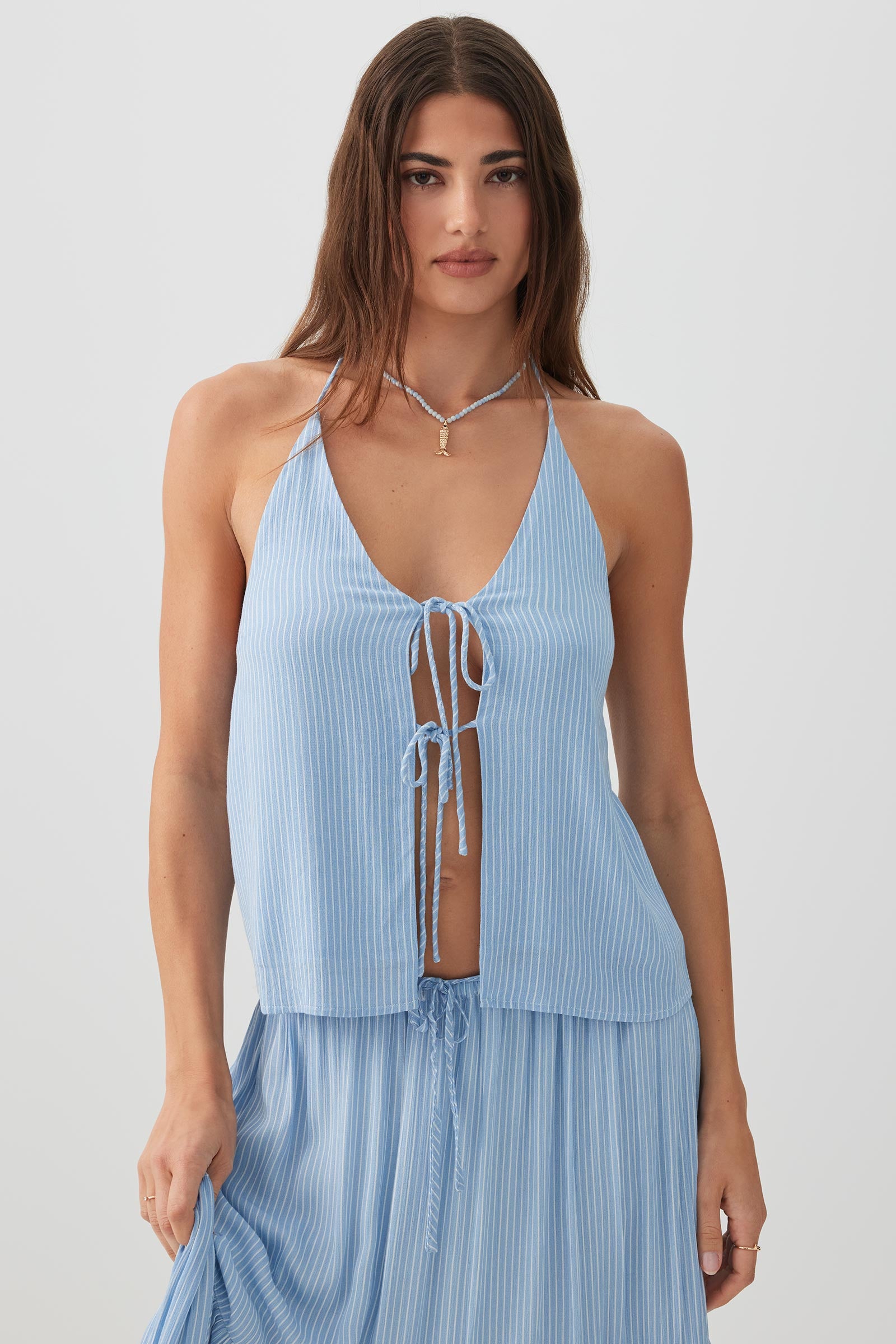 Crinkled Tie Front Tank Top – Ardene