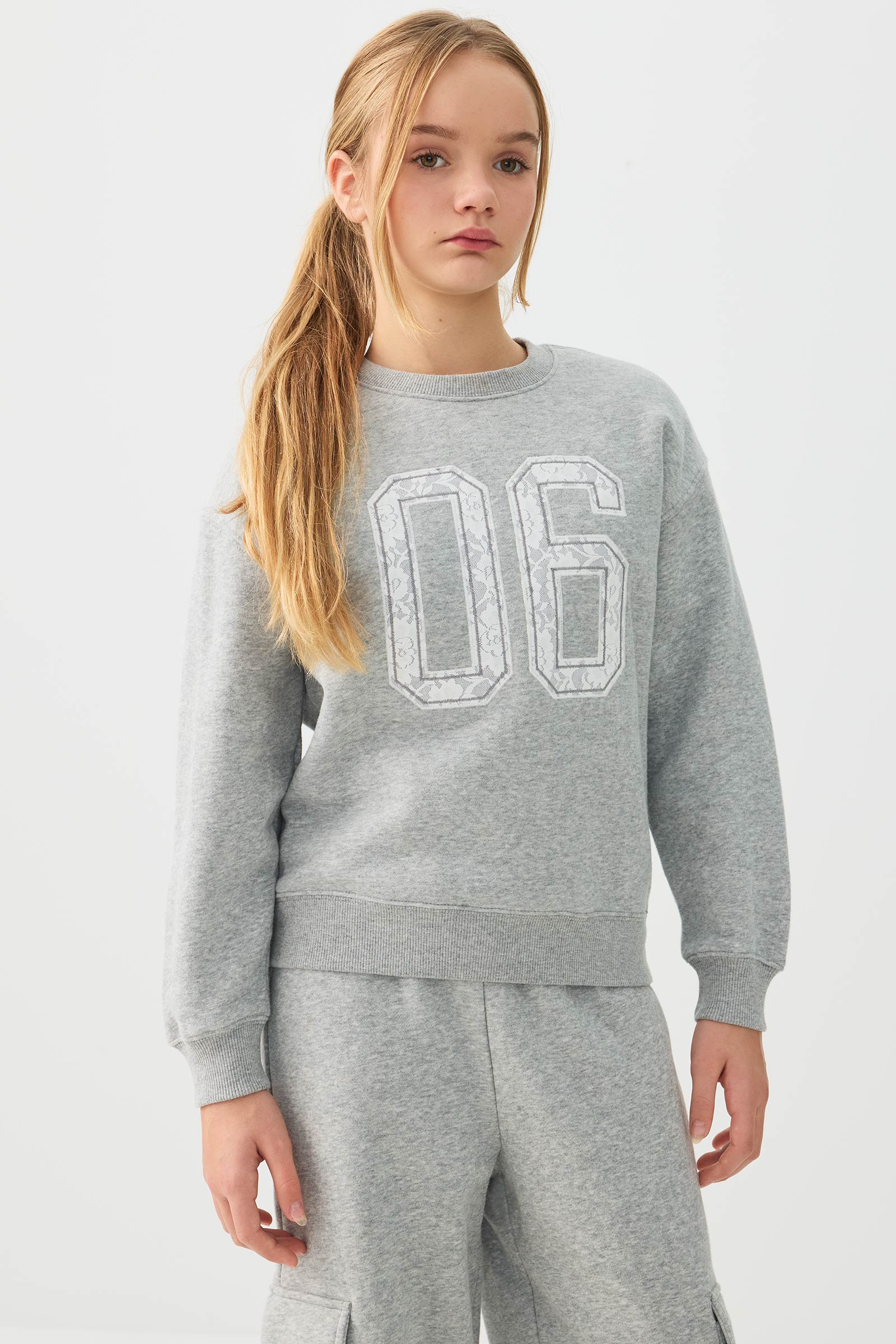 MADESOFT™ Fleece Crew Neck Sweatshirt – Ardene