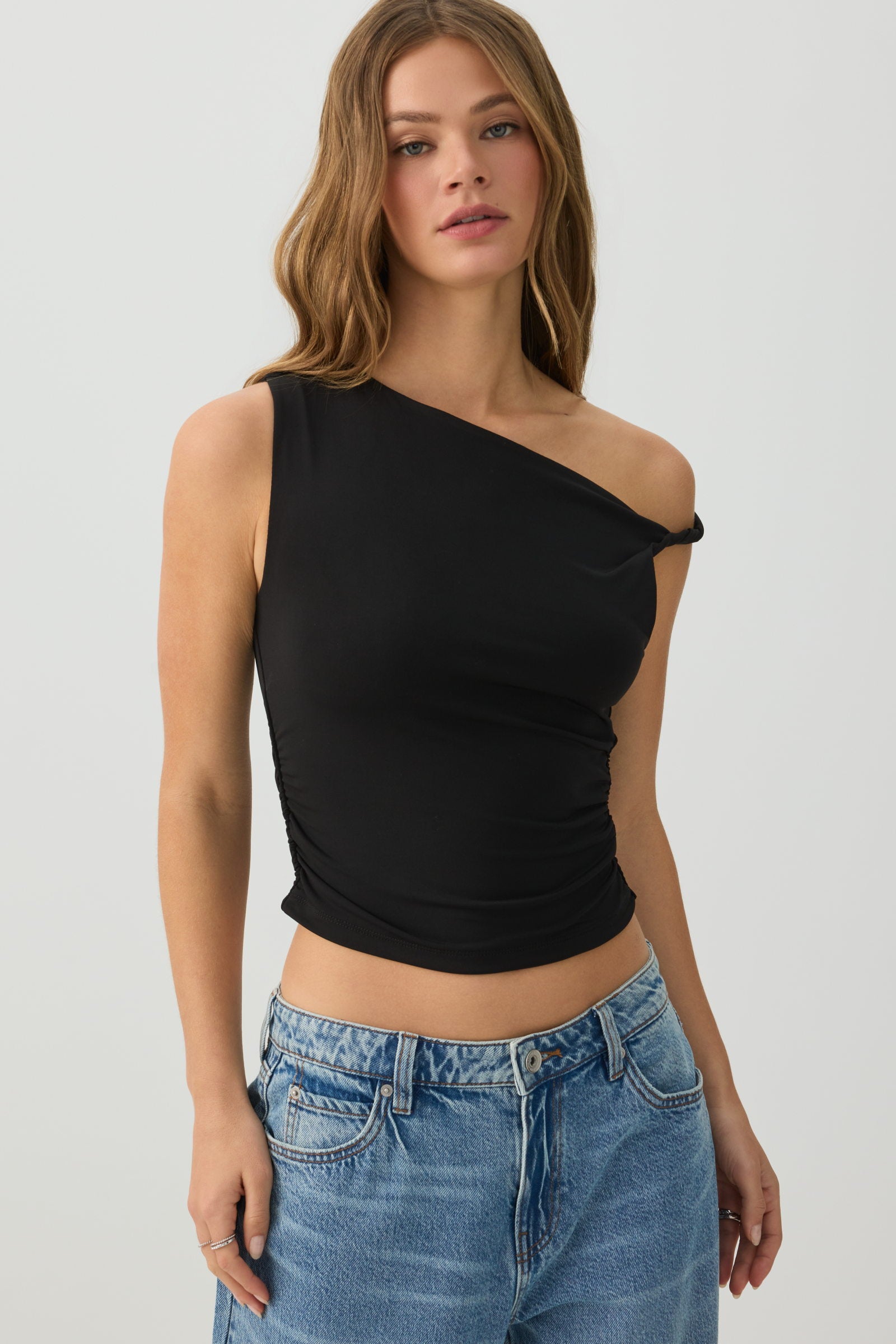 Asymmetrical Tank Top – Ardene