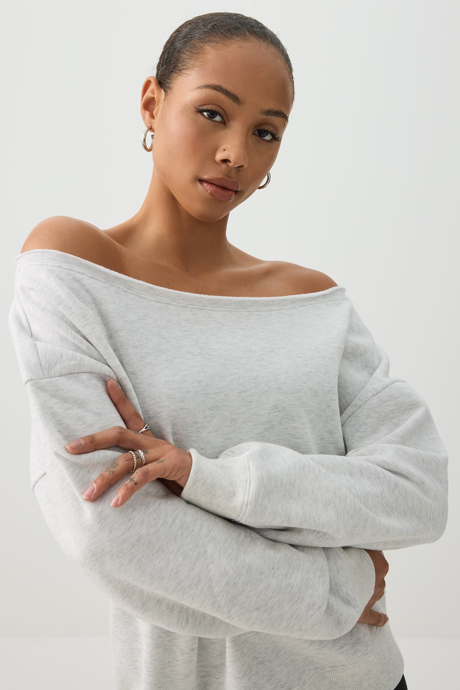 Off Shoulder Sweatshirt – Ardene