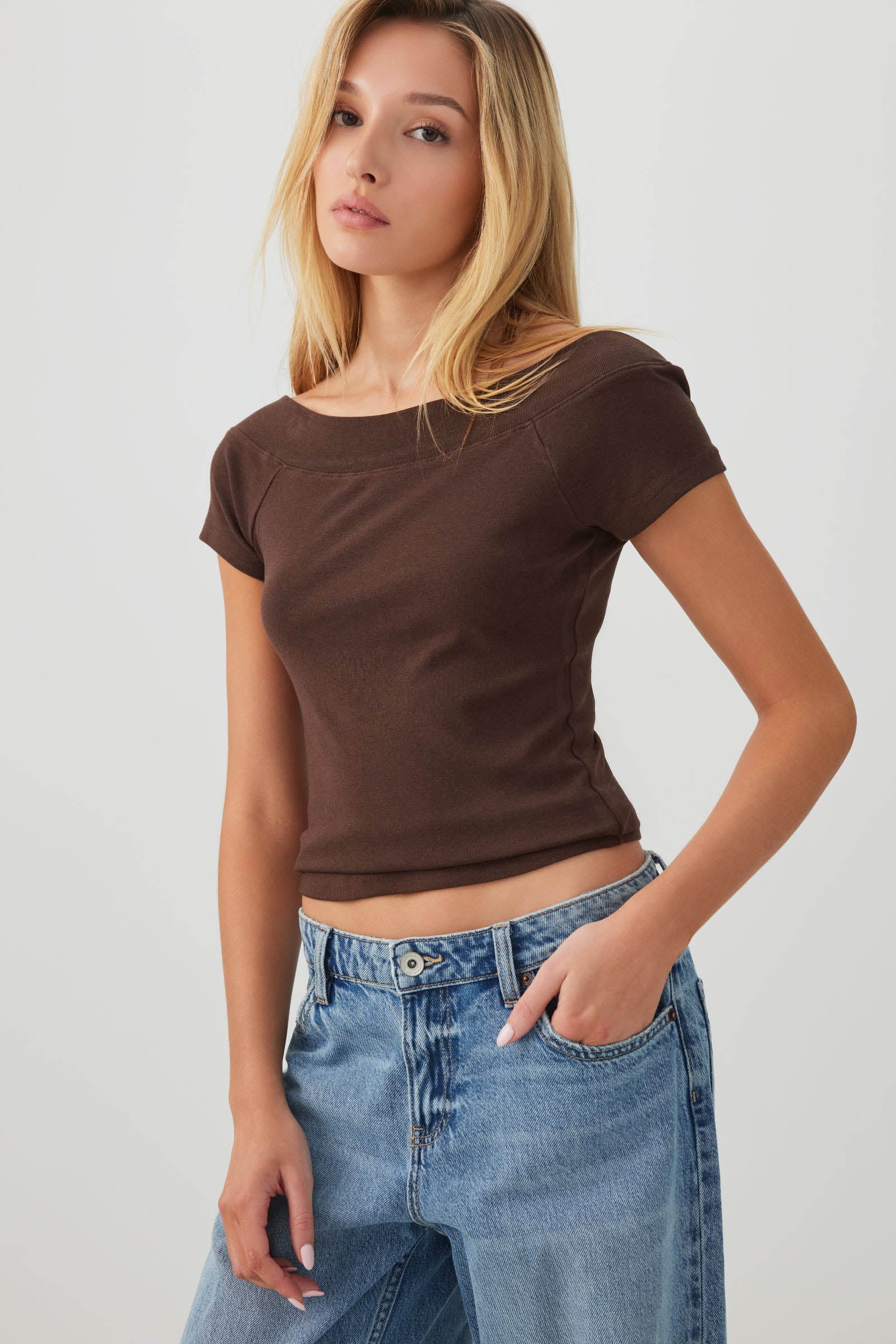 Cropped Boat Neck Rib T-Shirt – Ardene