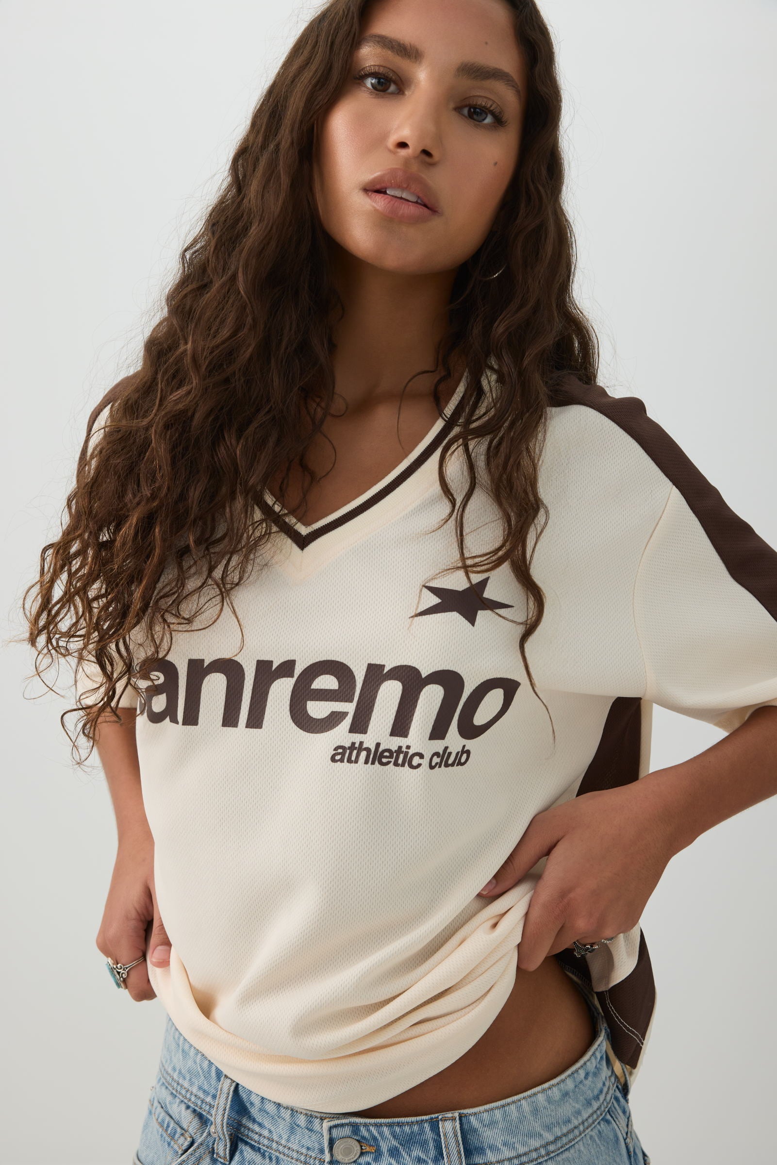 Italy Knit Mesh V Neck Sport Top – Ardene