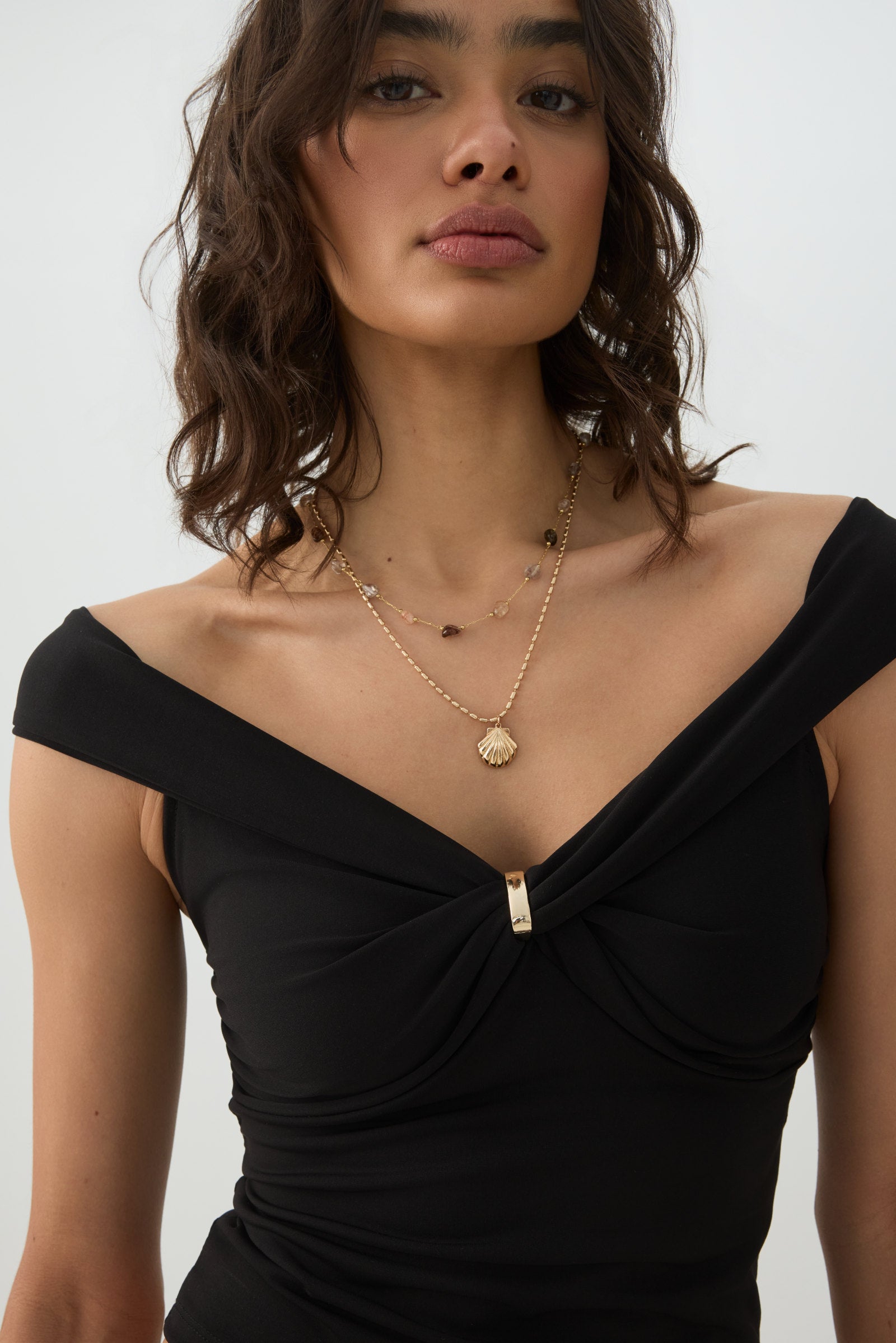 Twisted Front Off Shoulder Top – Ardene
