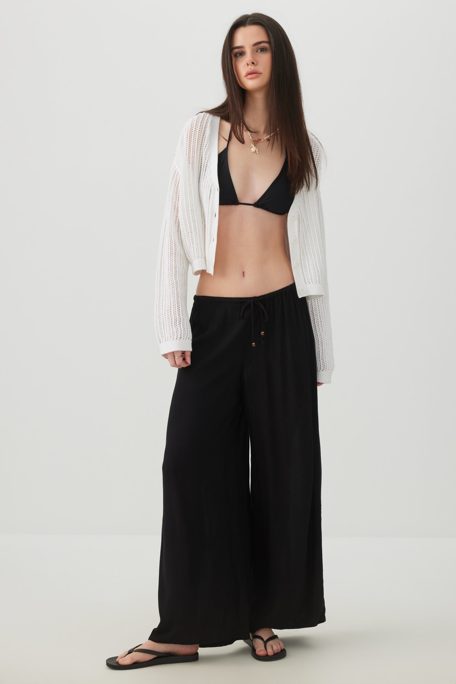 Mid Rise Wide Leg Pants – Ardene