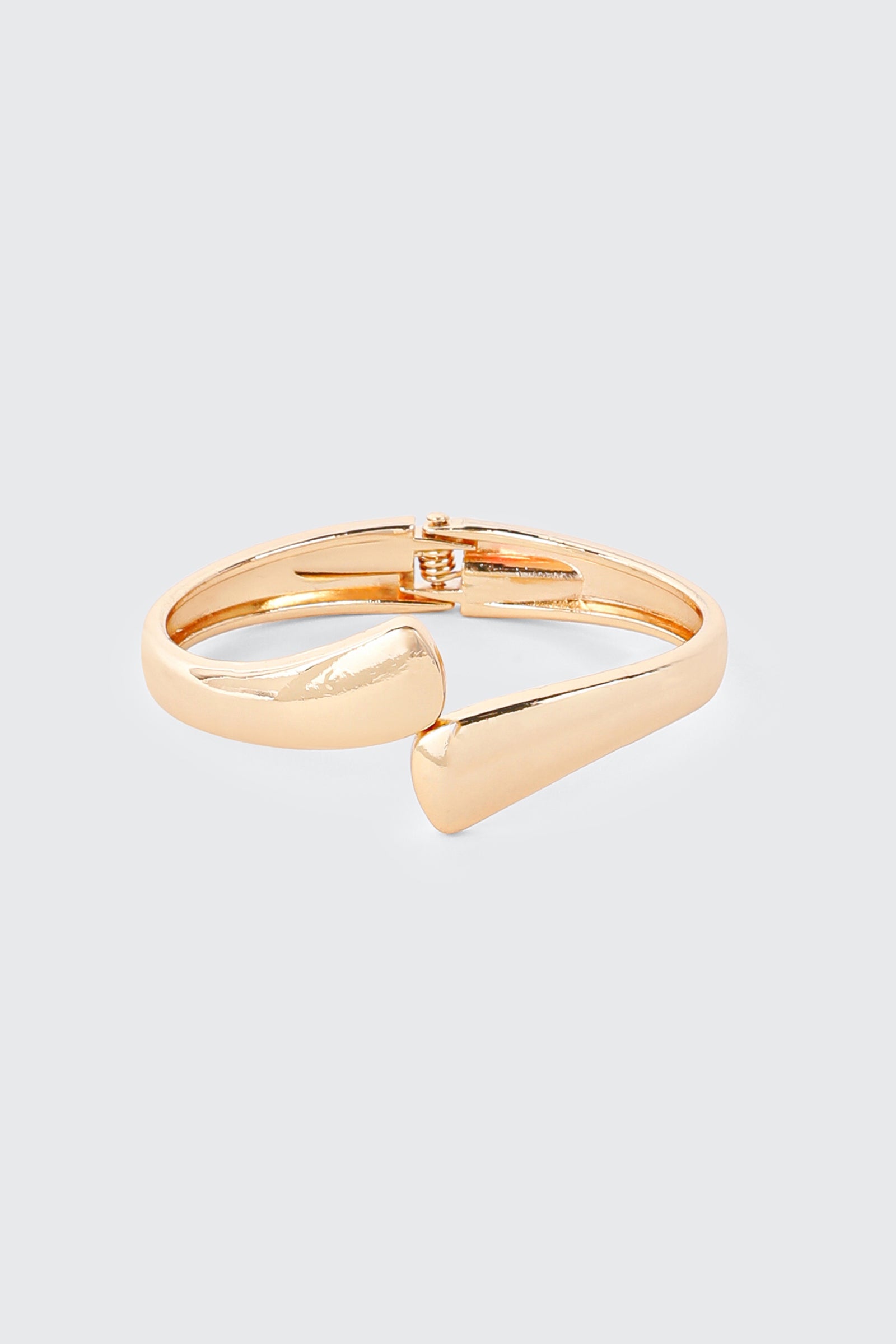 Hinged Wavy Bangle