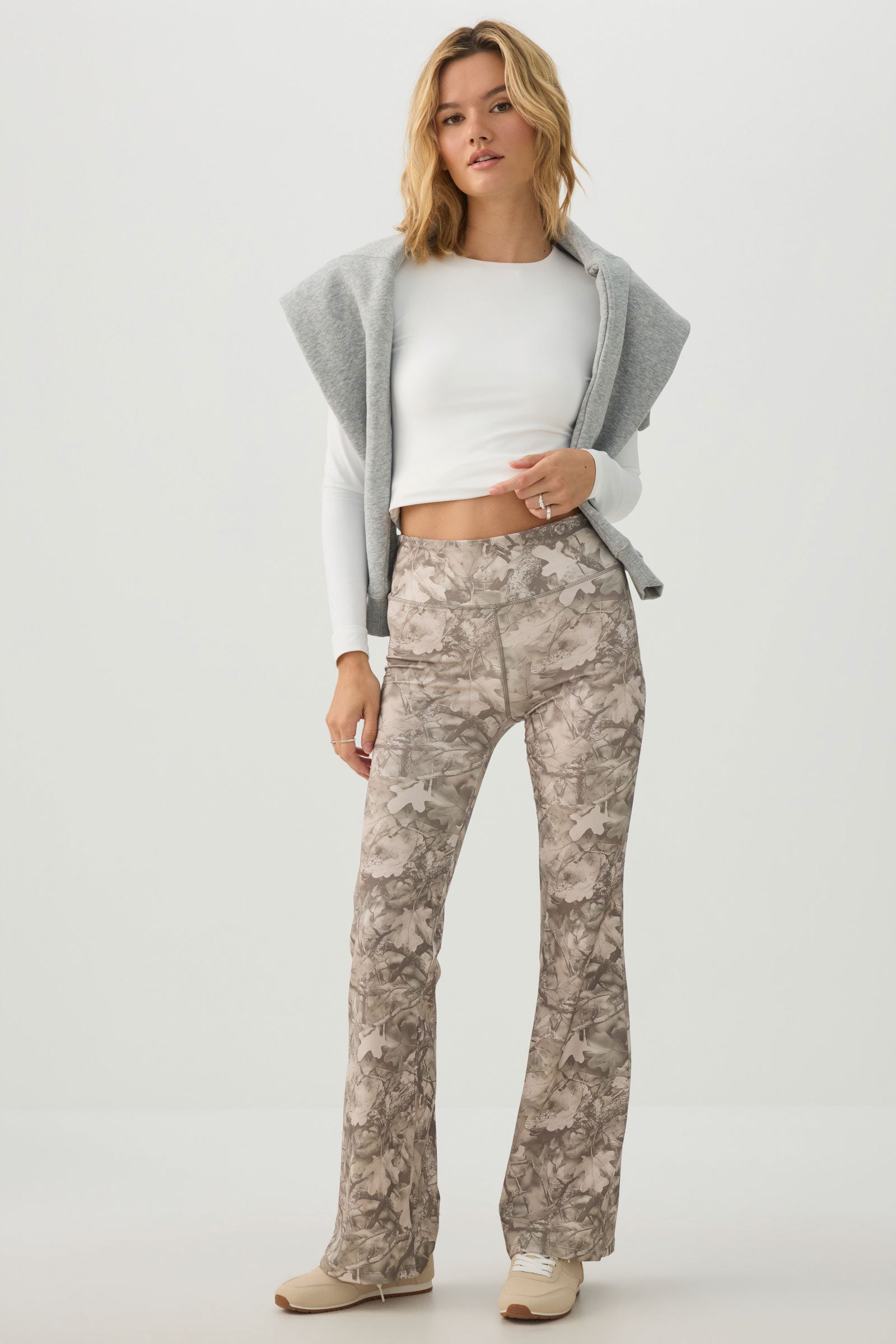 MADESOFT™ Sculpt Foliage Flared Leggings