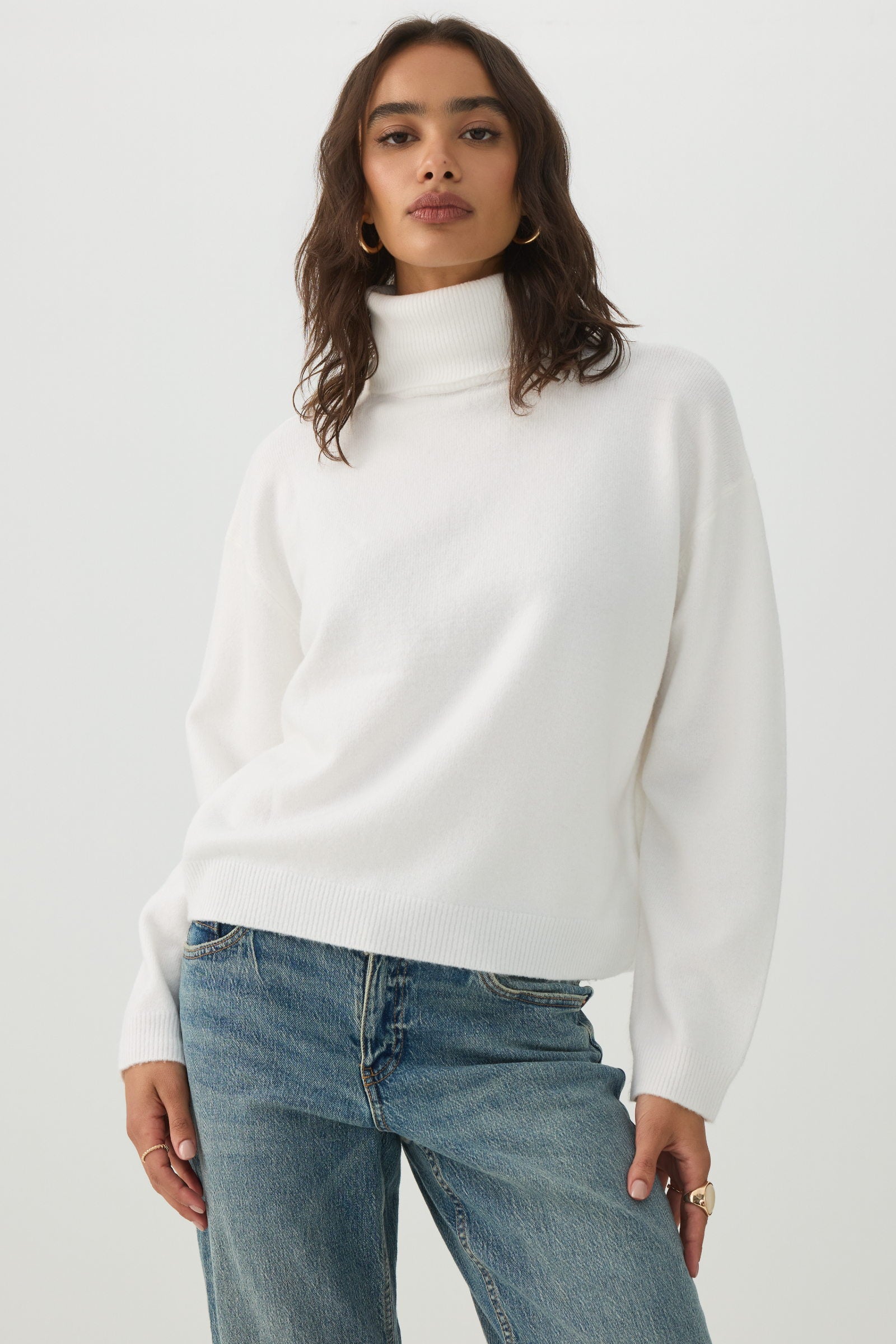 MODERAKNIT™ Oversized Turtleneck Sweater