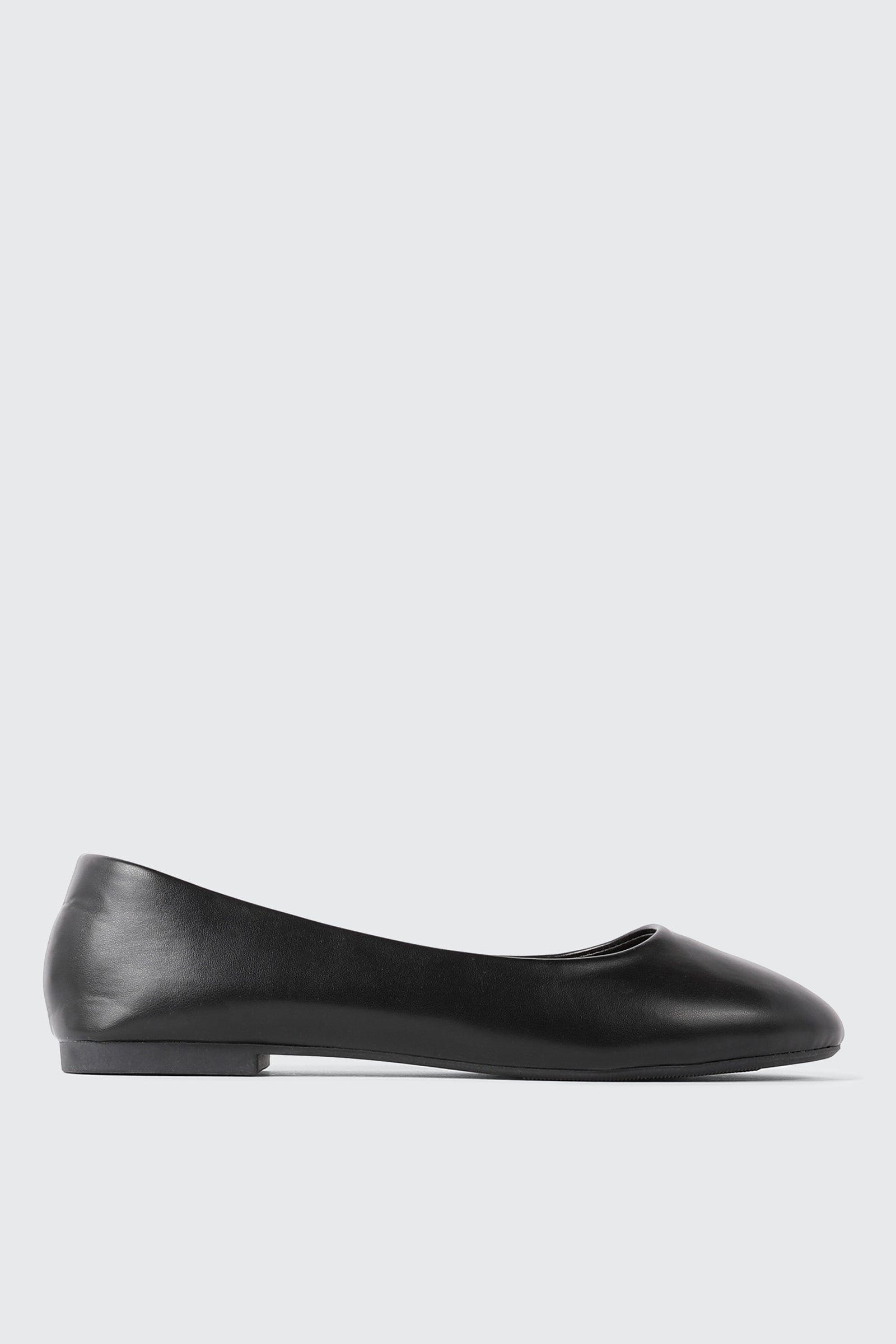 Round Toe Ballerinas