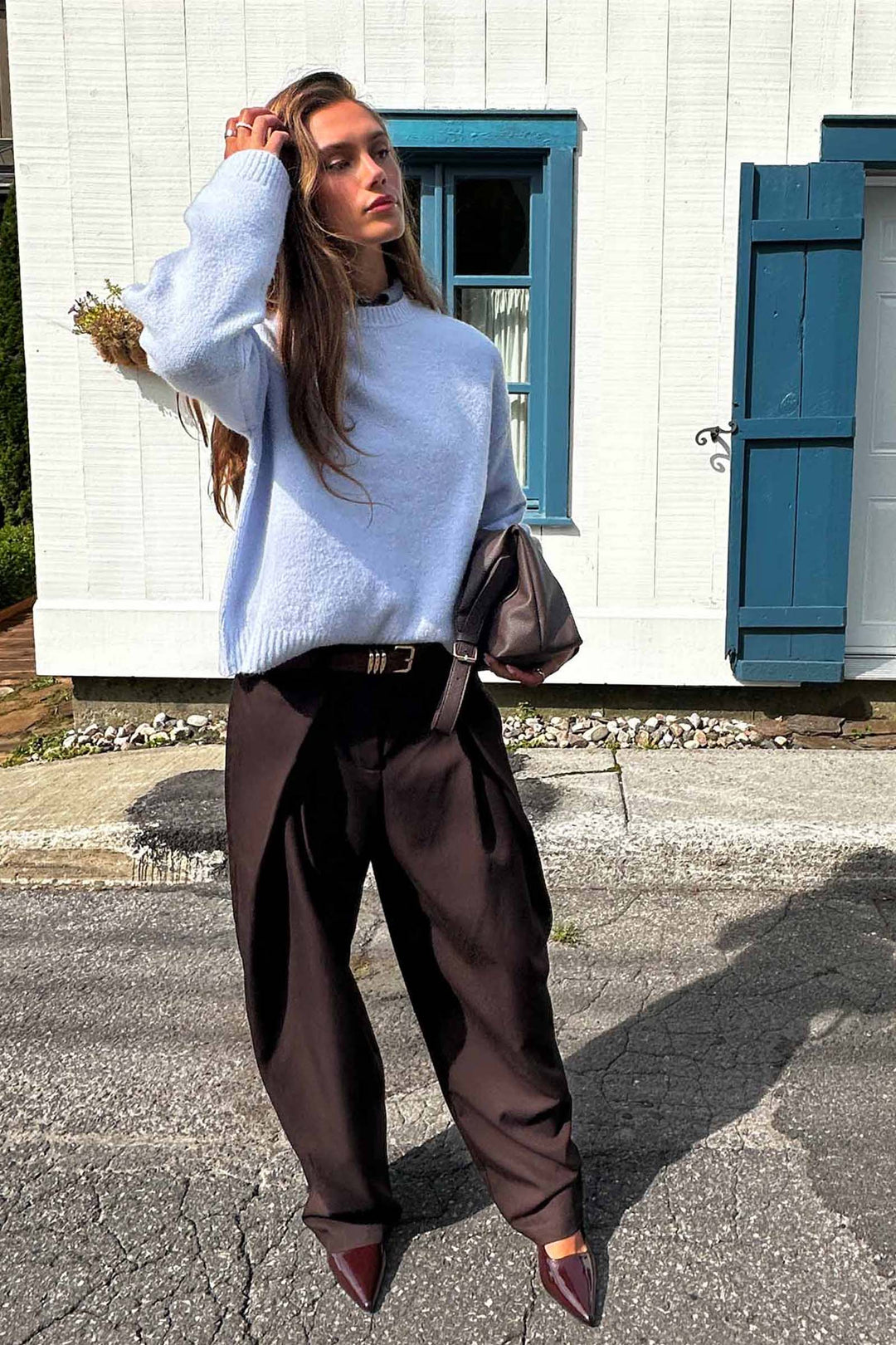 Mid Rise Pleated Barrel Trousers