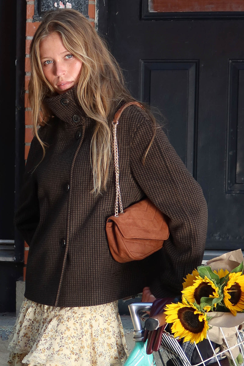 Manteau court à col cheminée