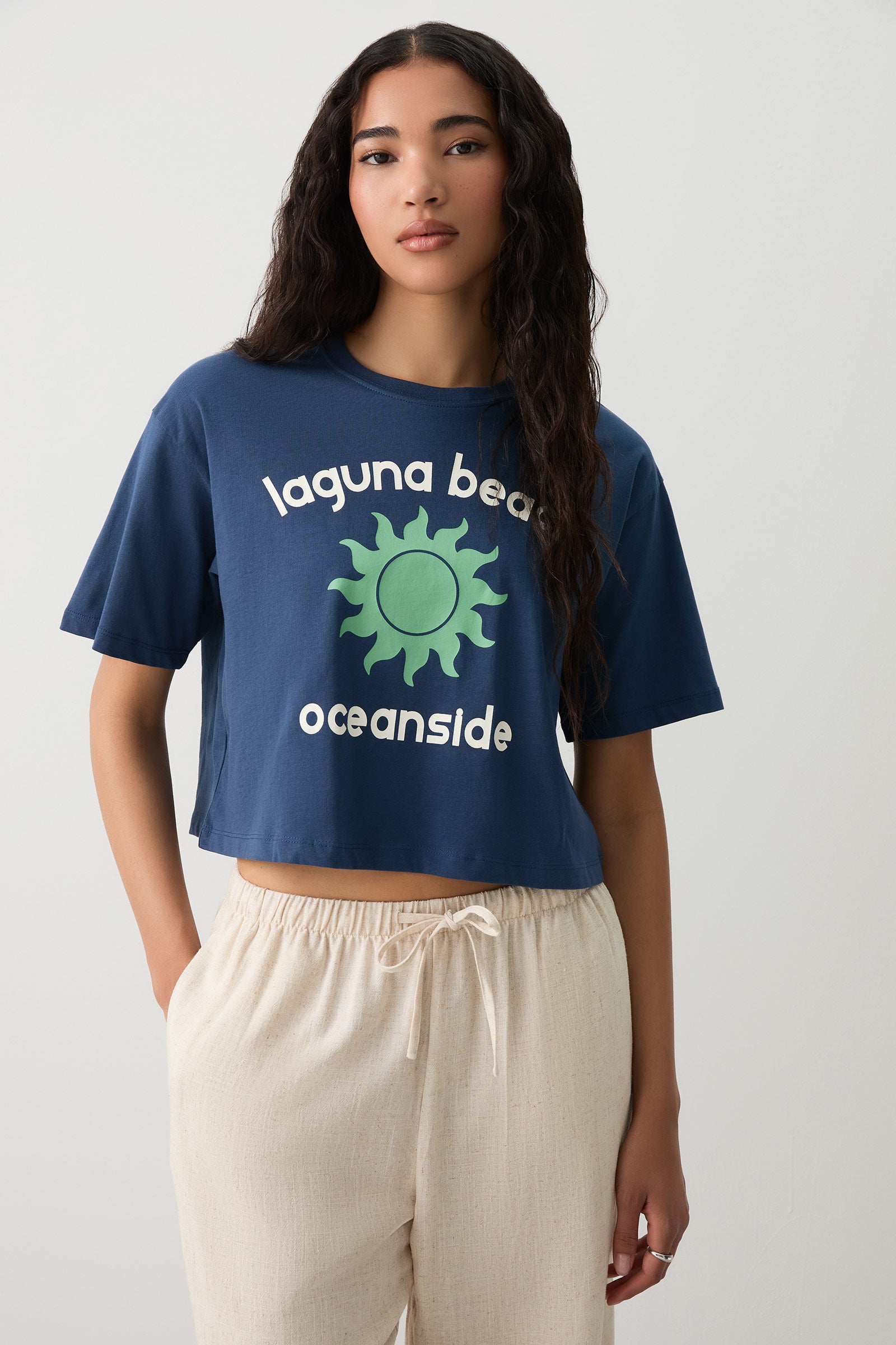 Boxy Graphic T-Shirt – Ardene