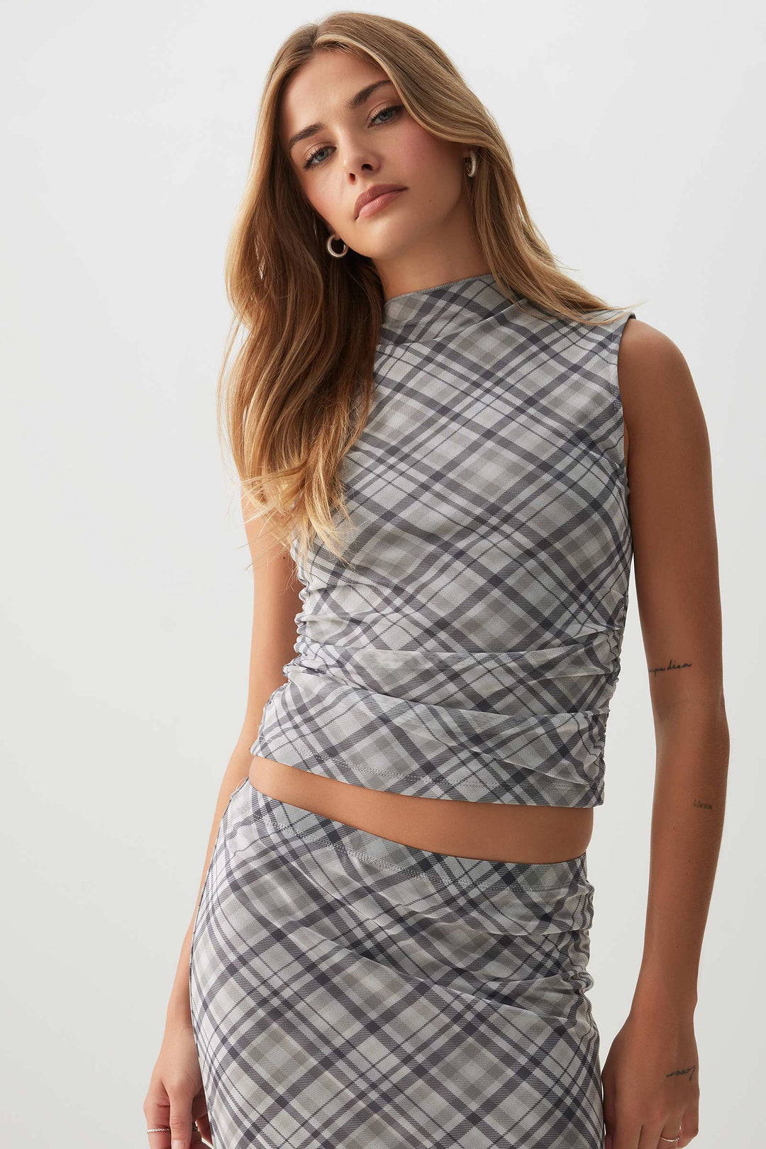 Printed Mesh Mock neck Top
