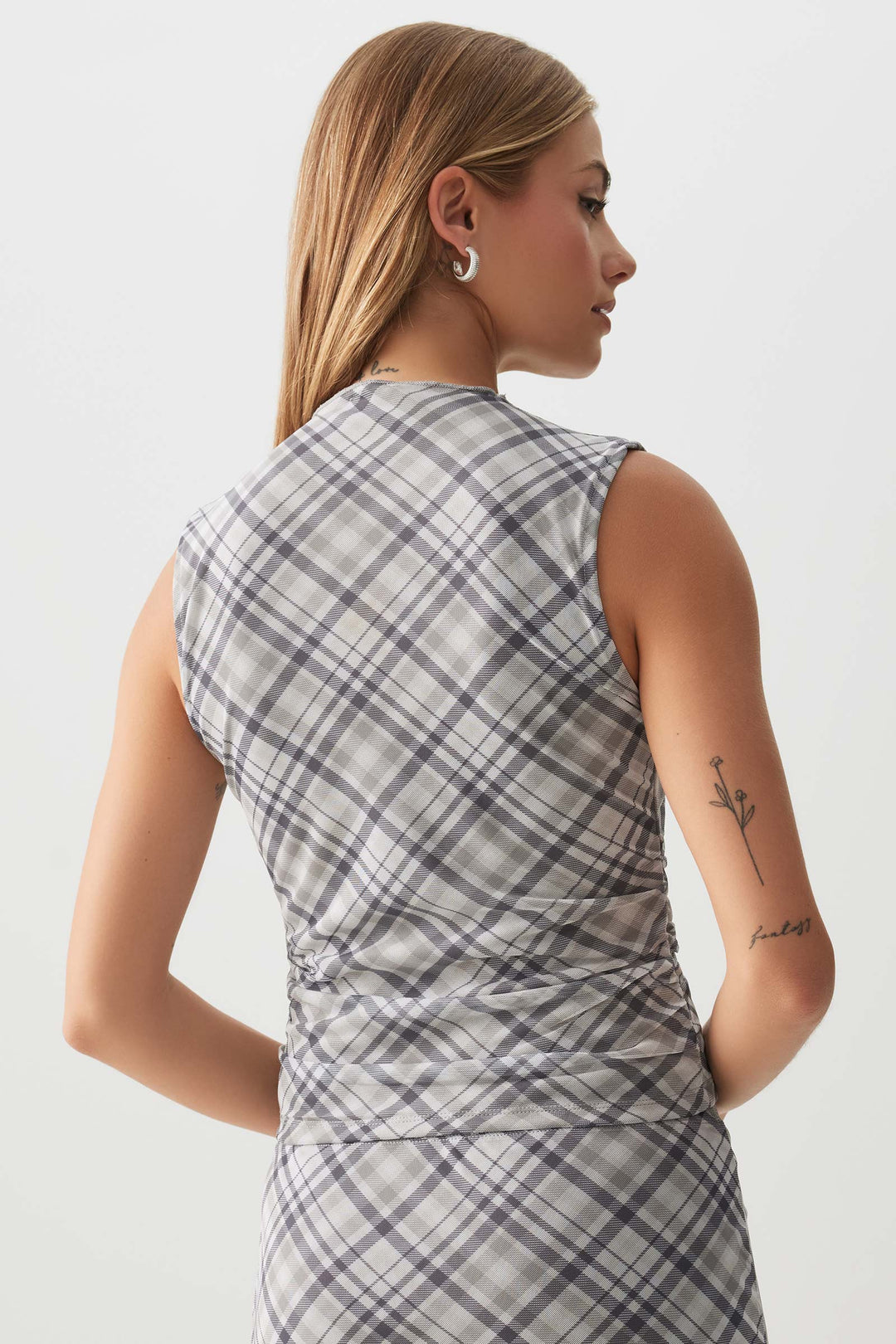 Printed Mesh Mock neck Top