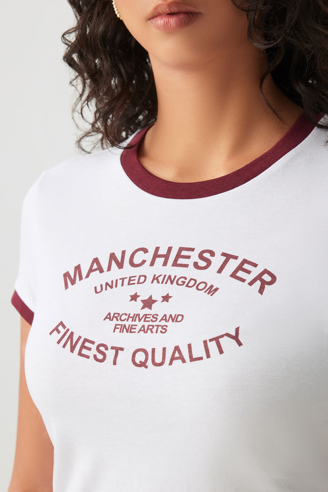 T-shirt destination à bordures contrastantes