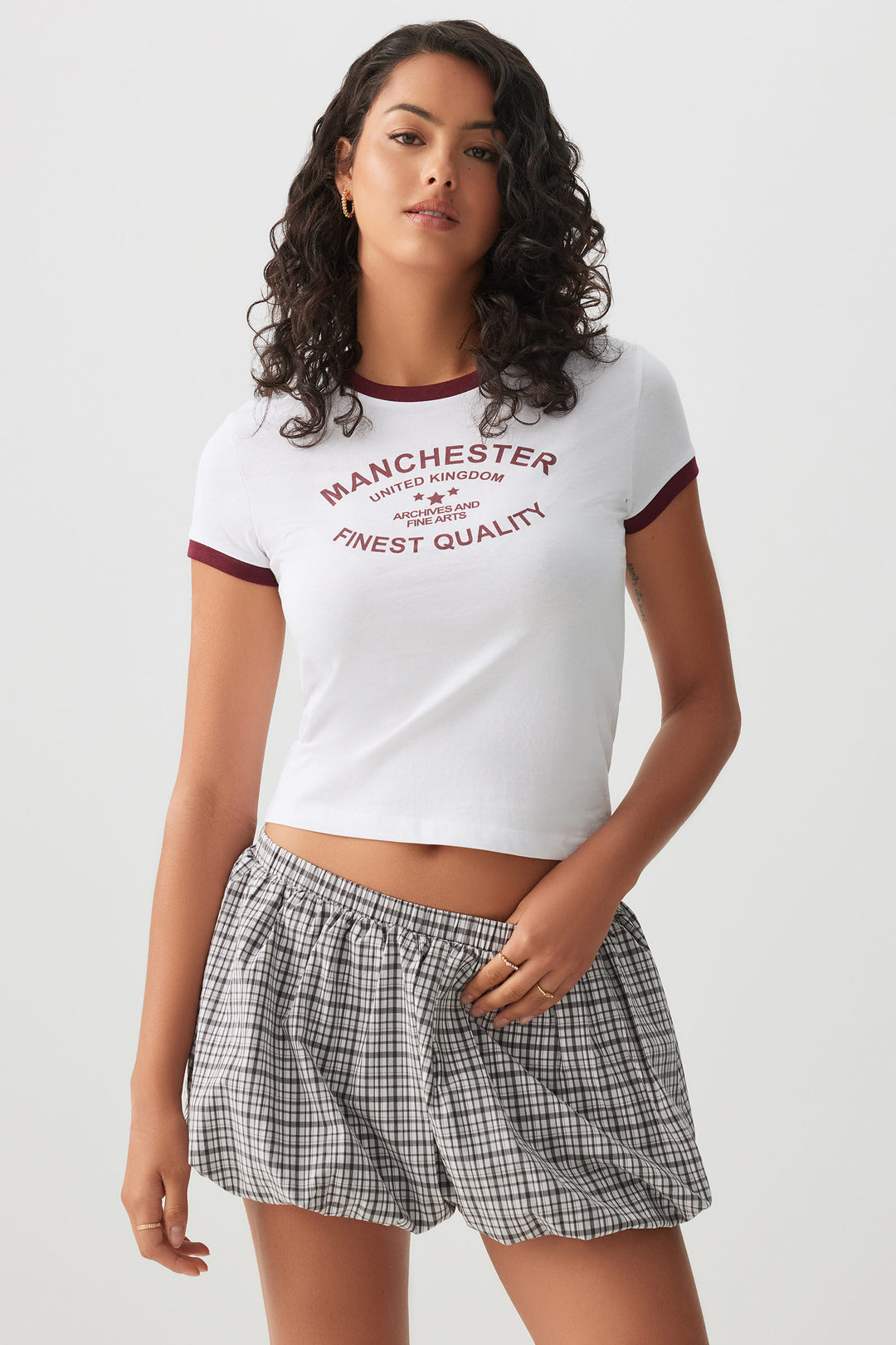 T-shirt destination à bordures contrastantes