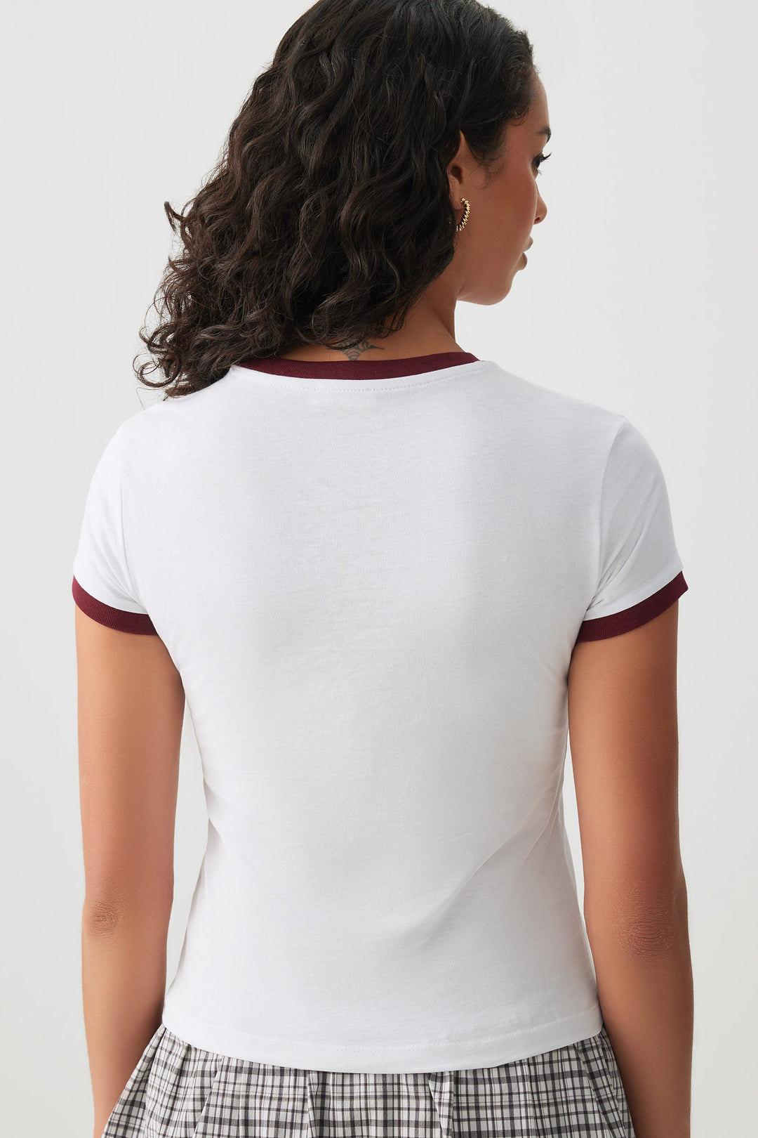 T-shirt destination à bordures contrastantes