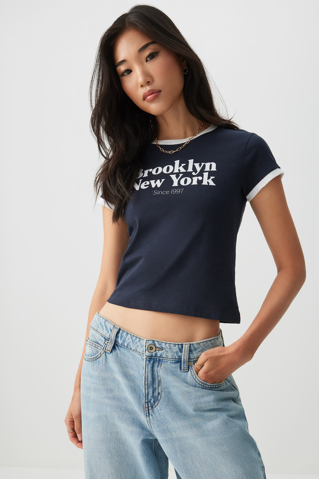 T-shirt destination à bordures contrastantes