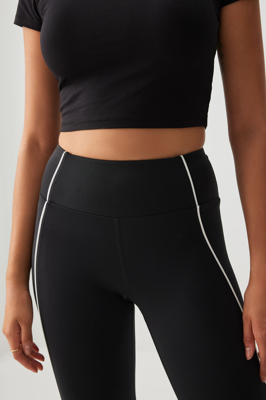 Contrast Piping Leggings