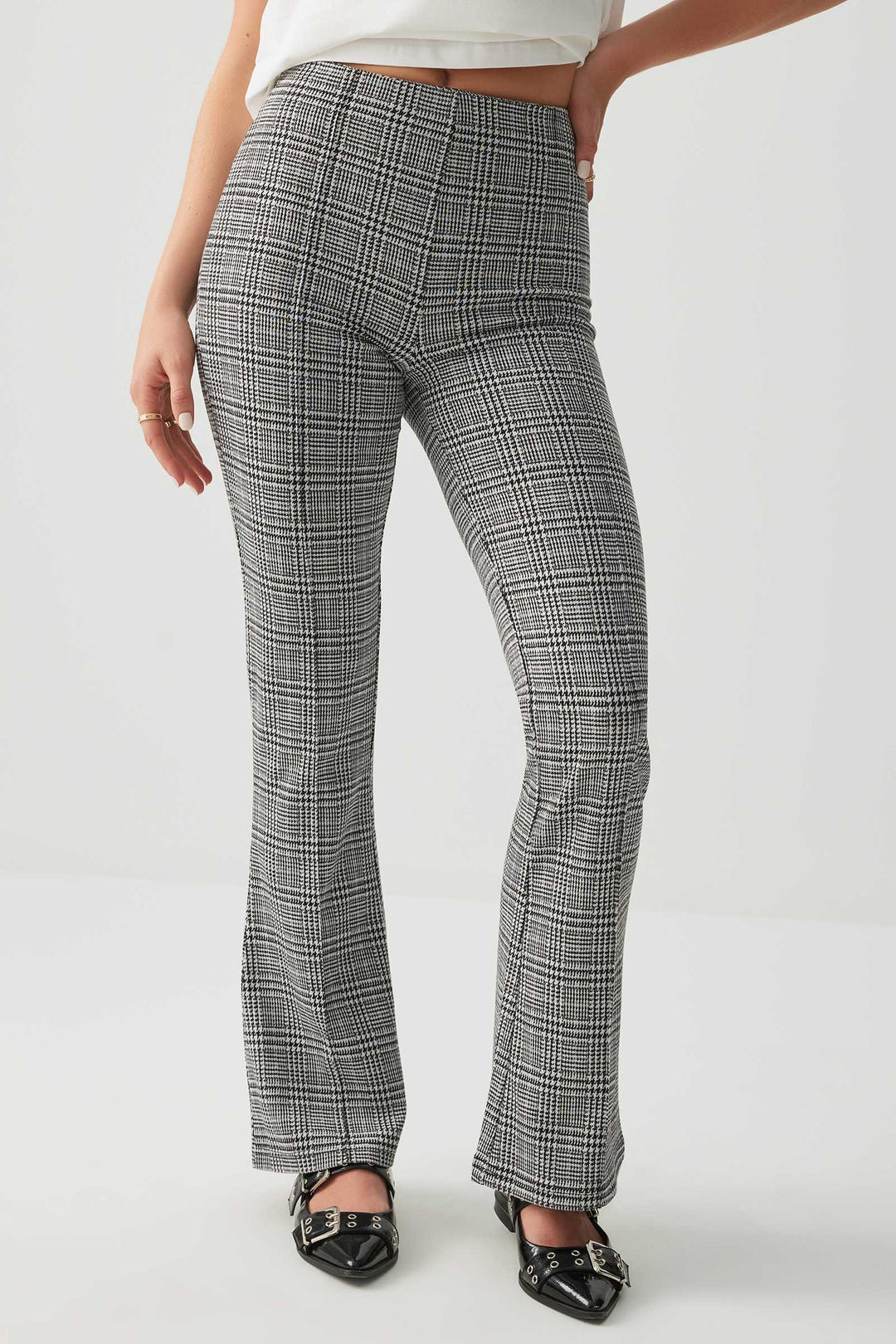 Flare Pintuck Leggings