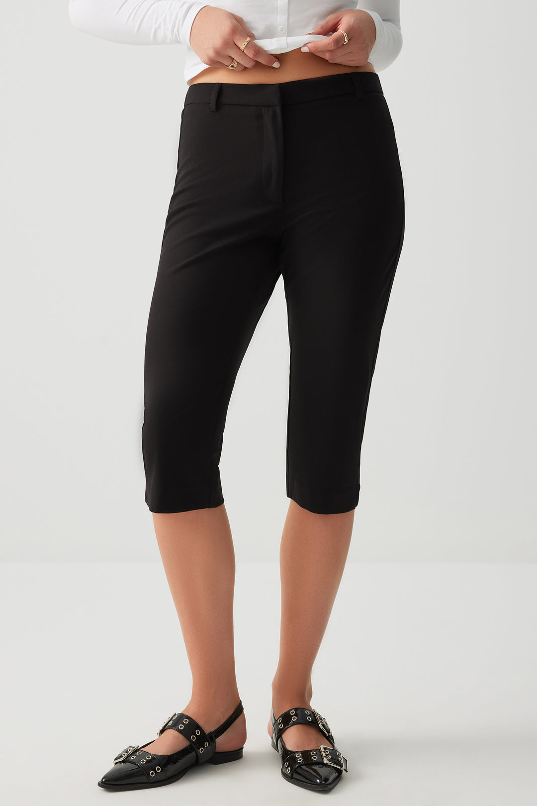 Capri à taille haute et fentes latérales