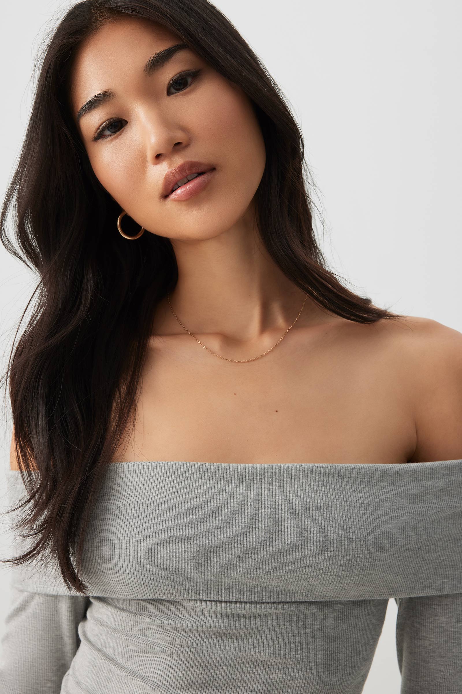 Super Stretch Off Shoulder Top – Ardene