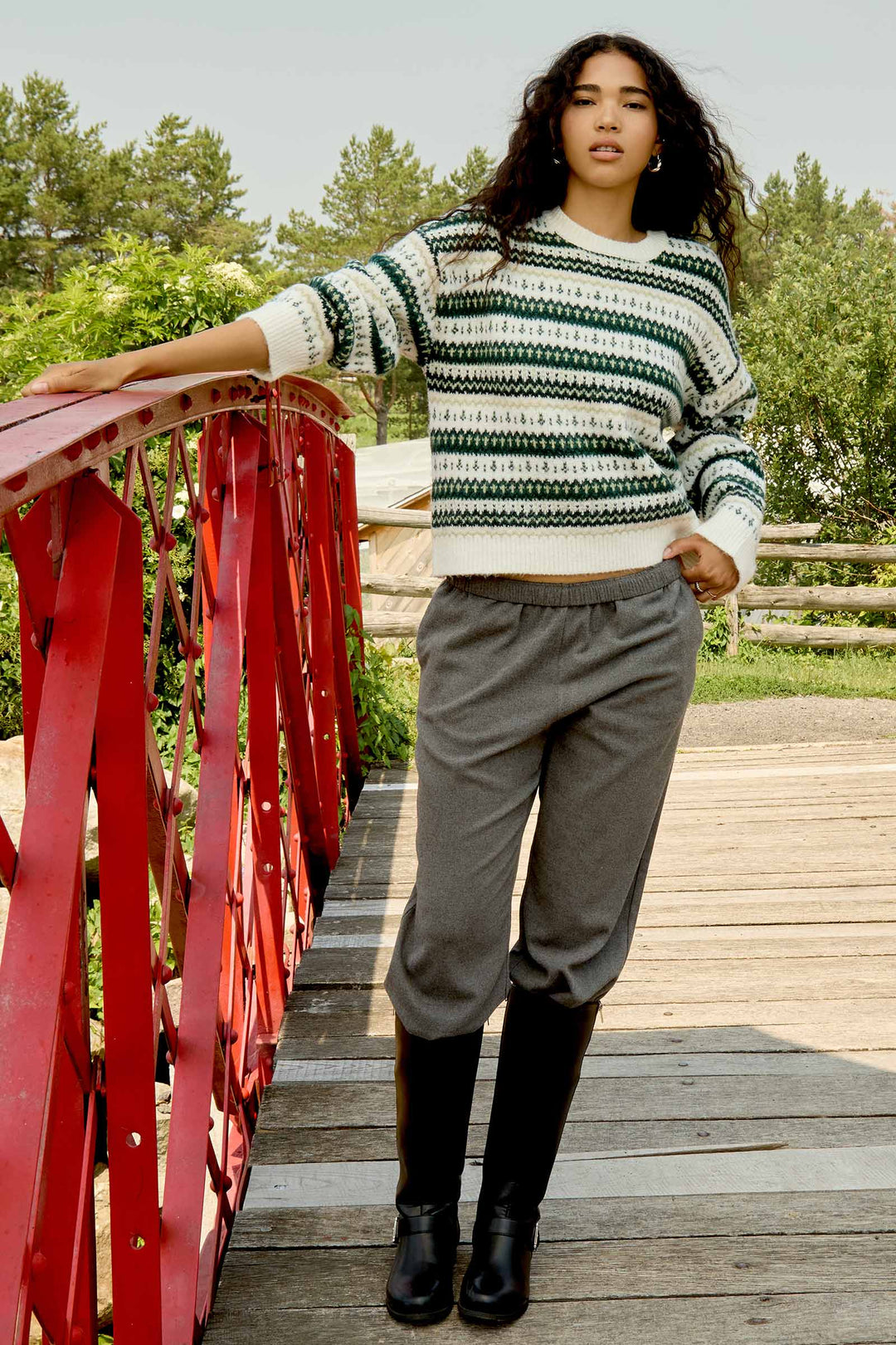 Pantalon à jambe large et taille mi-haute