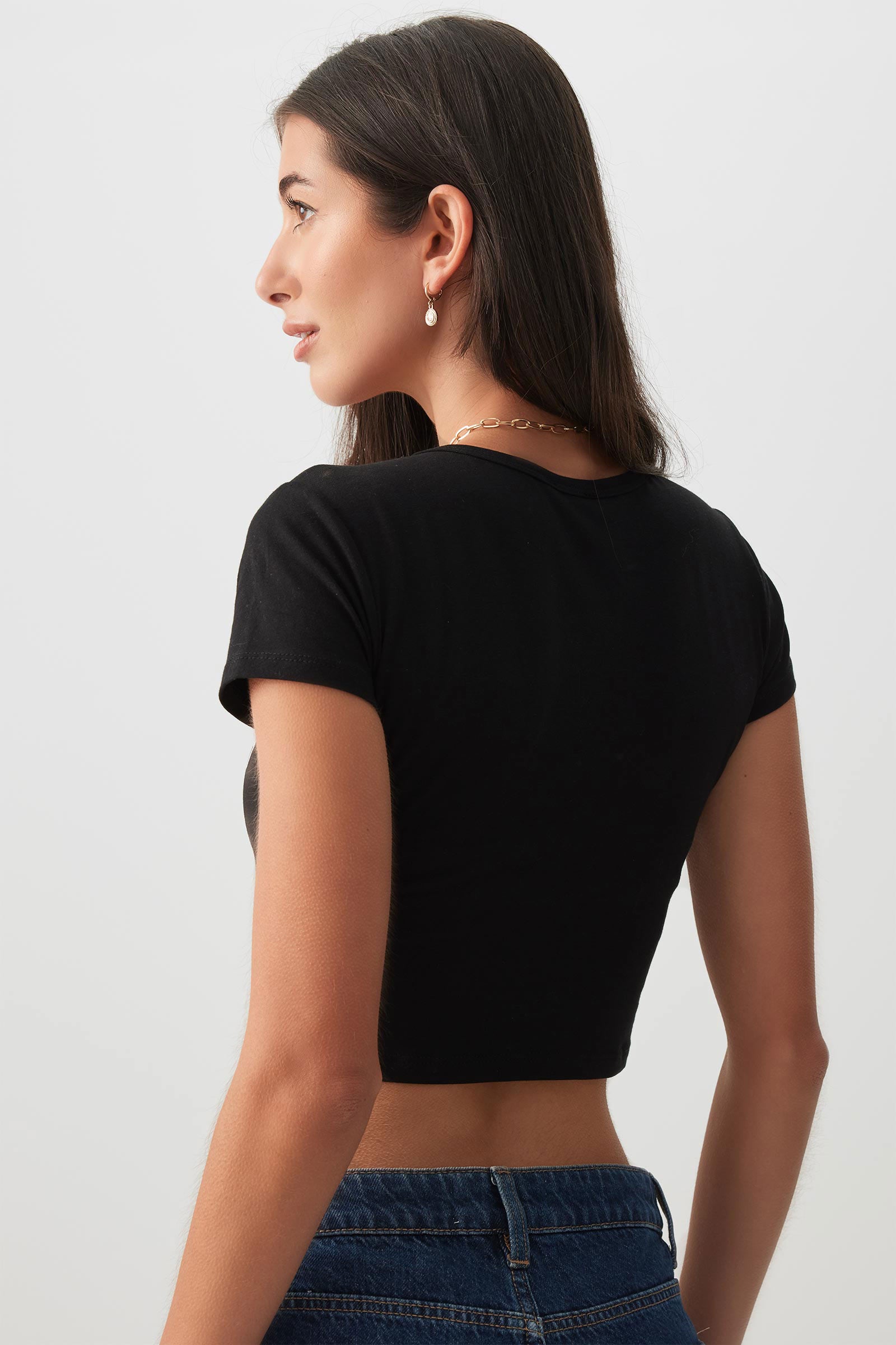 Graphic Ultra Crop T-Shirt – Ardene