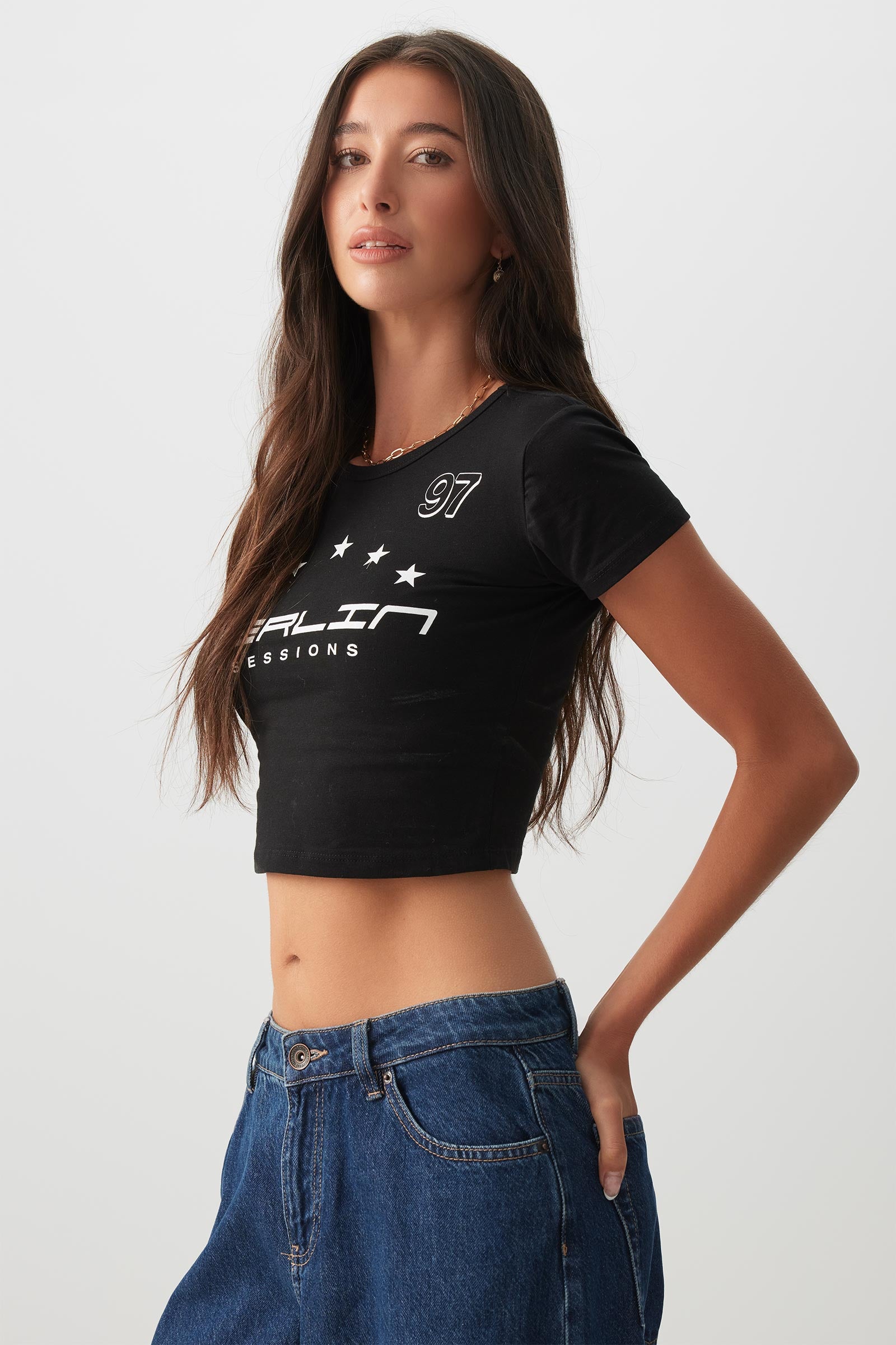 Graphic Ultra Crop T-Shirt – Ardene