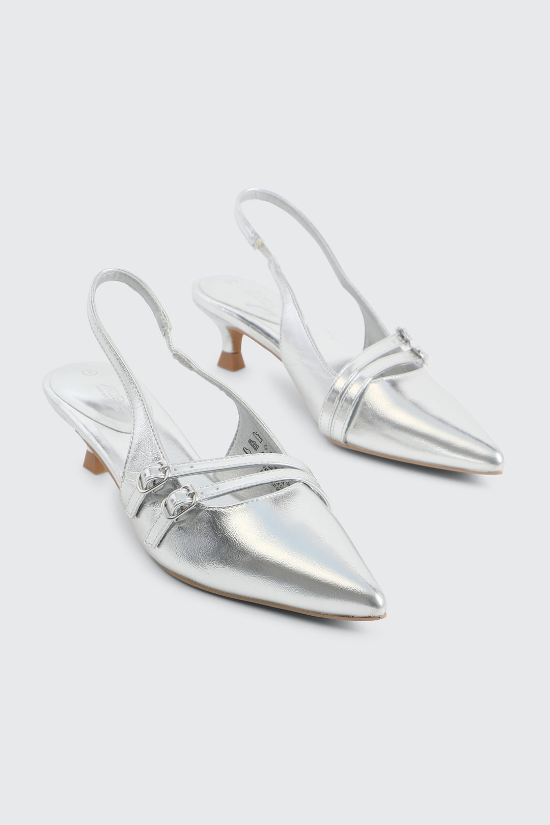 Escarpins à bride arrière et boucles doubles