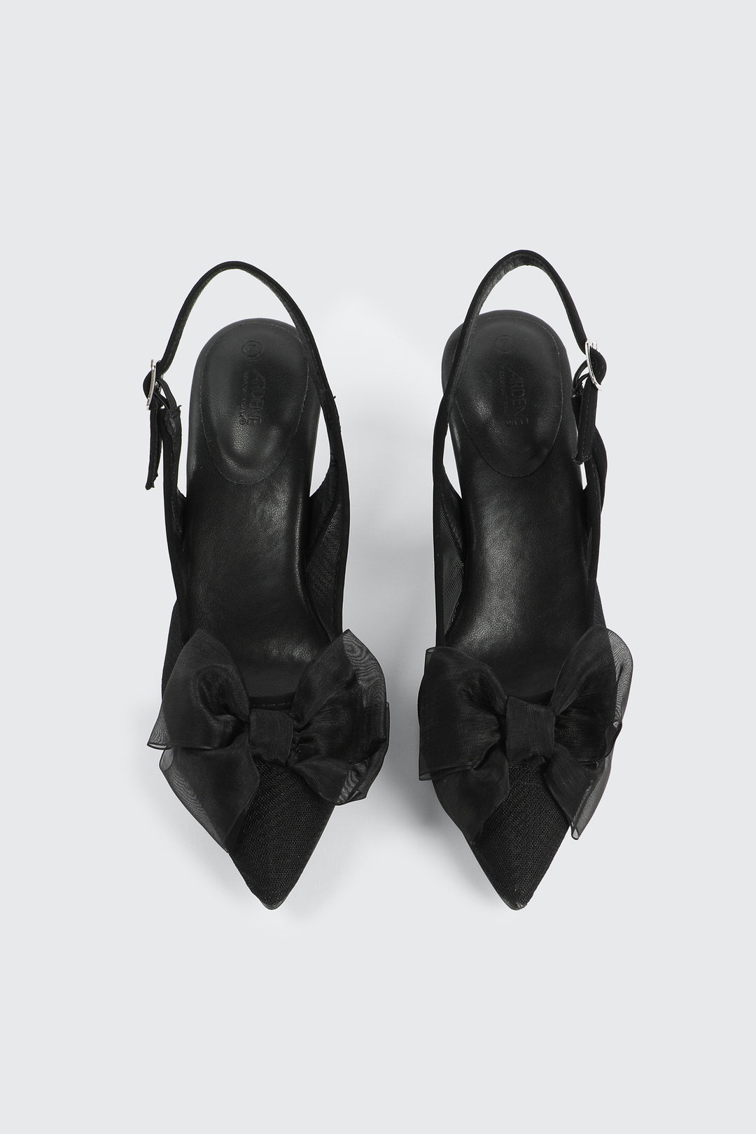 Escarpins en maille à bride arrière et boucle