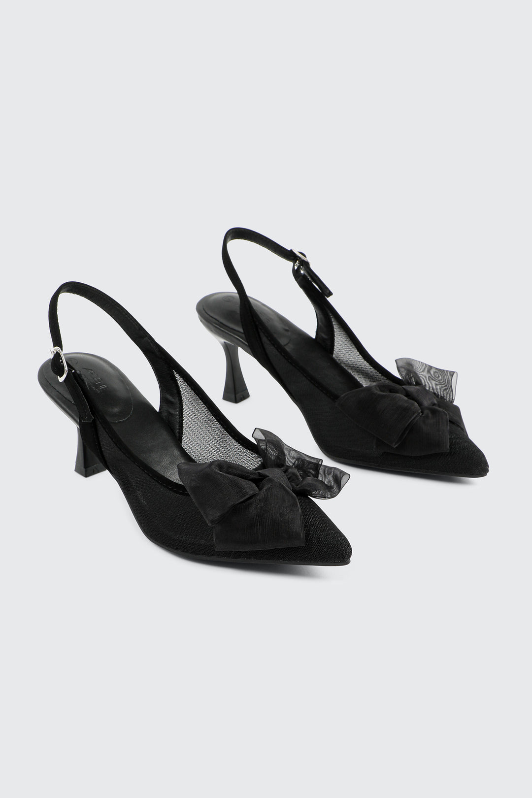 Escarpins en maille à bride arrière et boucle