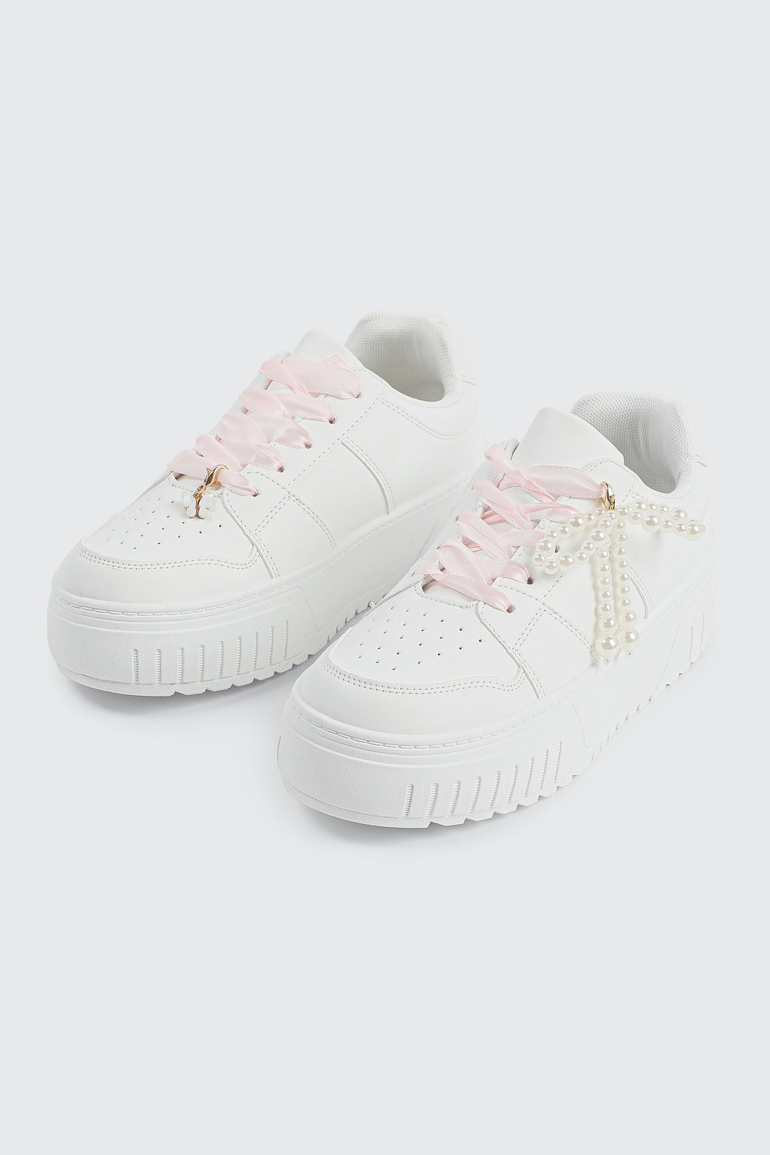 Espadrilles basketball à breloques amovibles