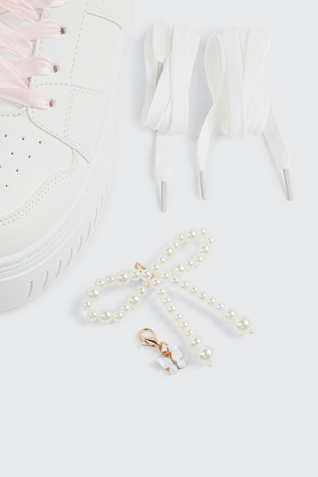 Espadrilles basketball à breloques amovibles