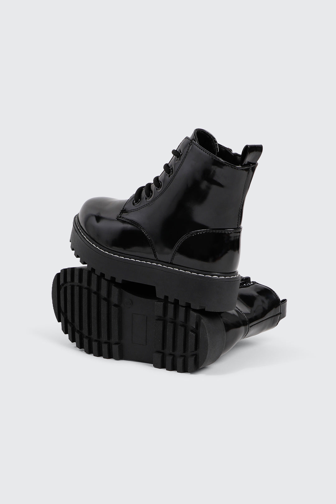 Bottes de combat à semelle volumineuse