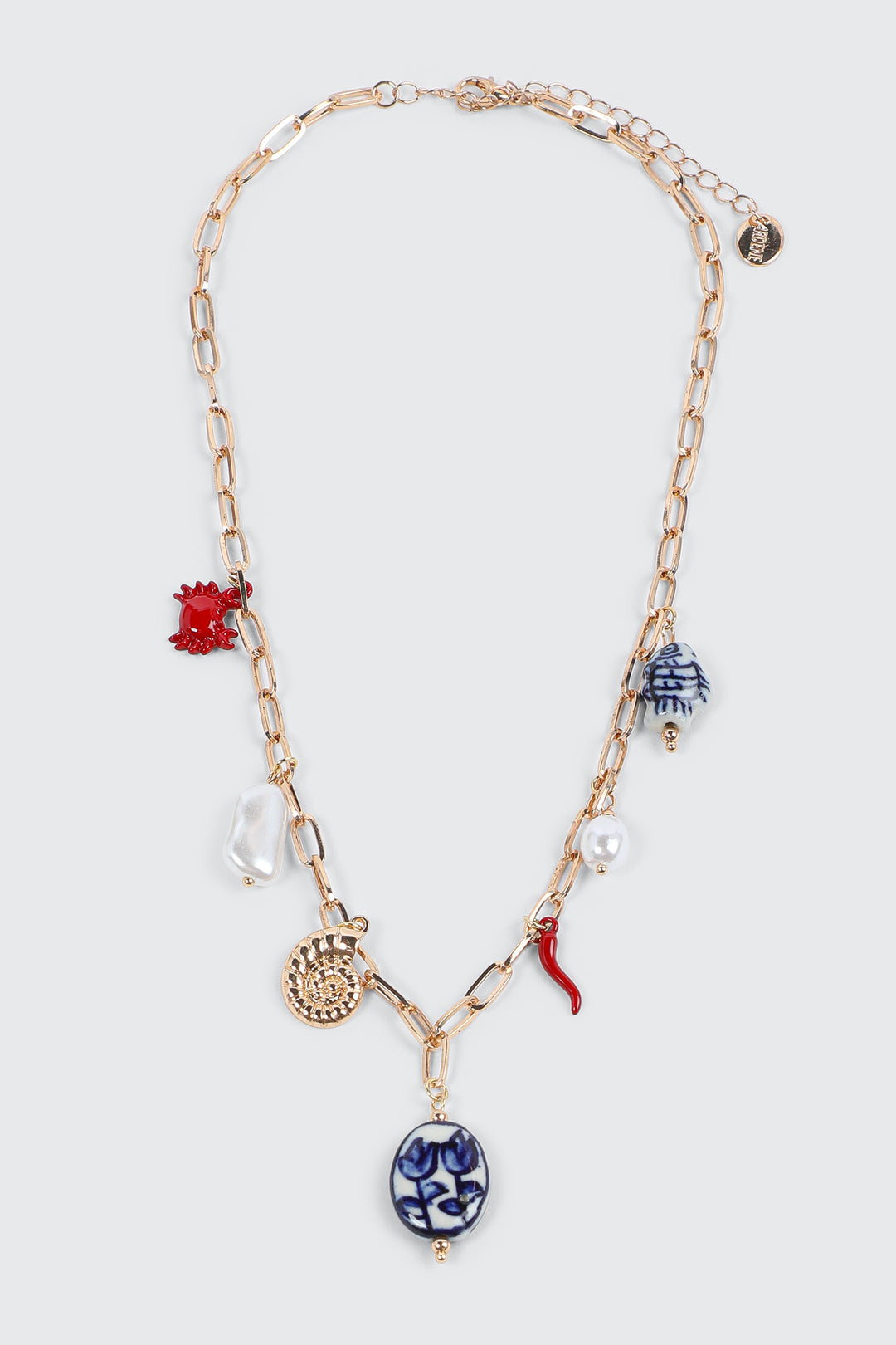 Collier à breloques multiples