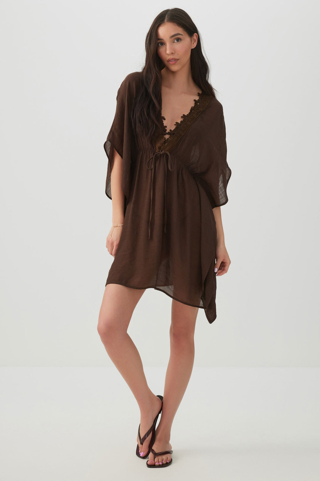 Cache-maillot à détail floral en crochet