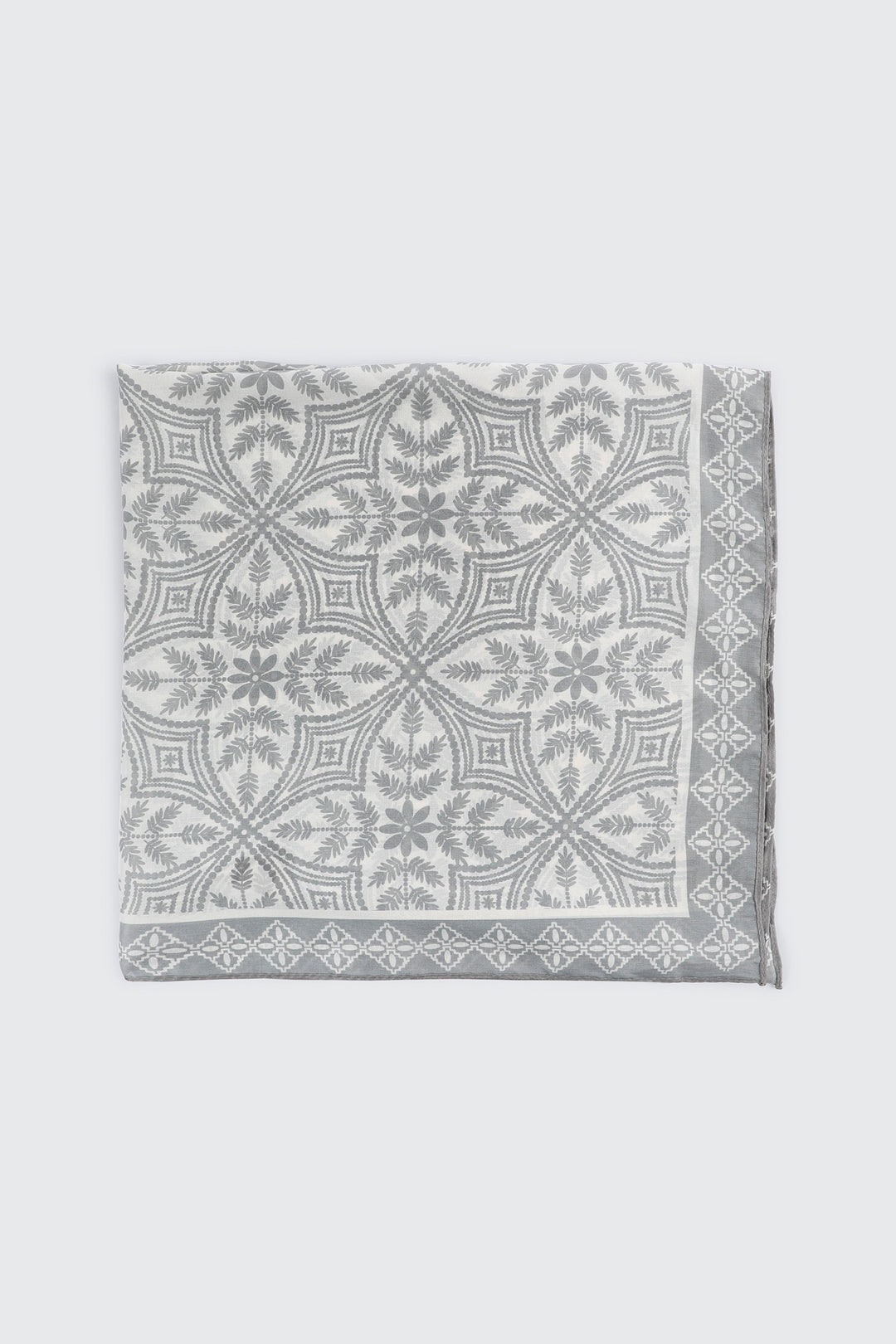 Foulard carré en satin