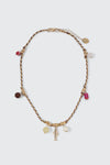 Collier cordon à breloques multiples