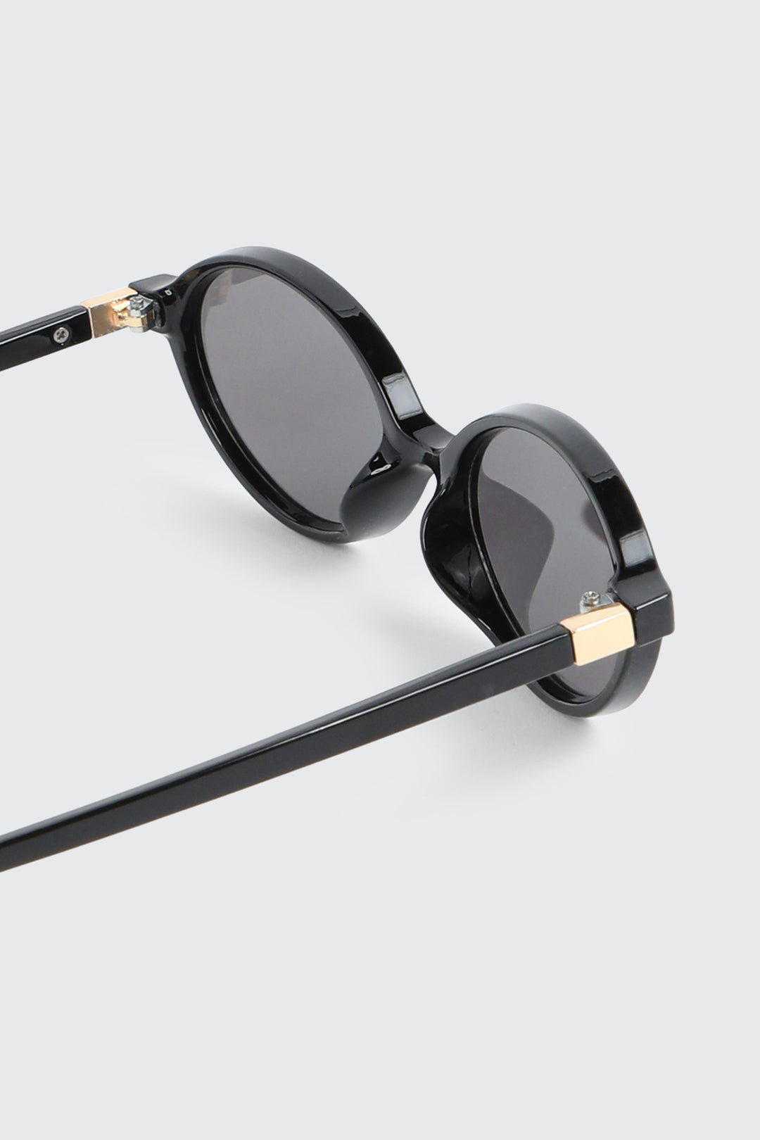 Full Rim Oval Sunglasses