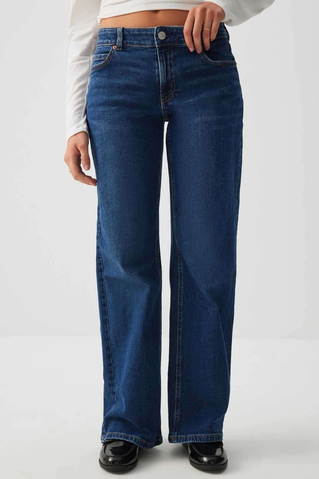 Le jean Era coupe droite et taille mi-haute