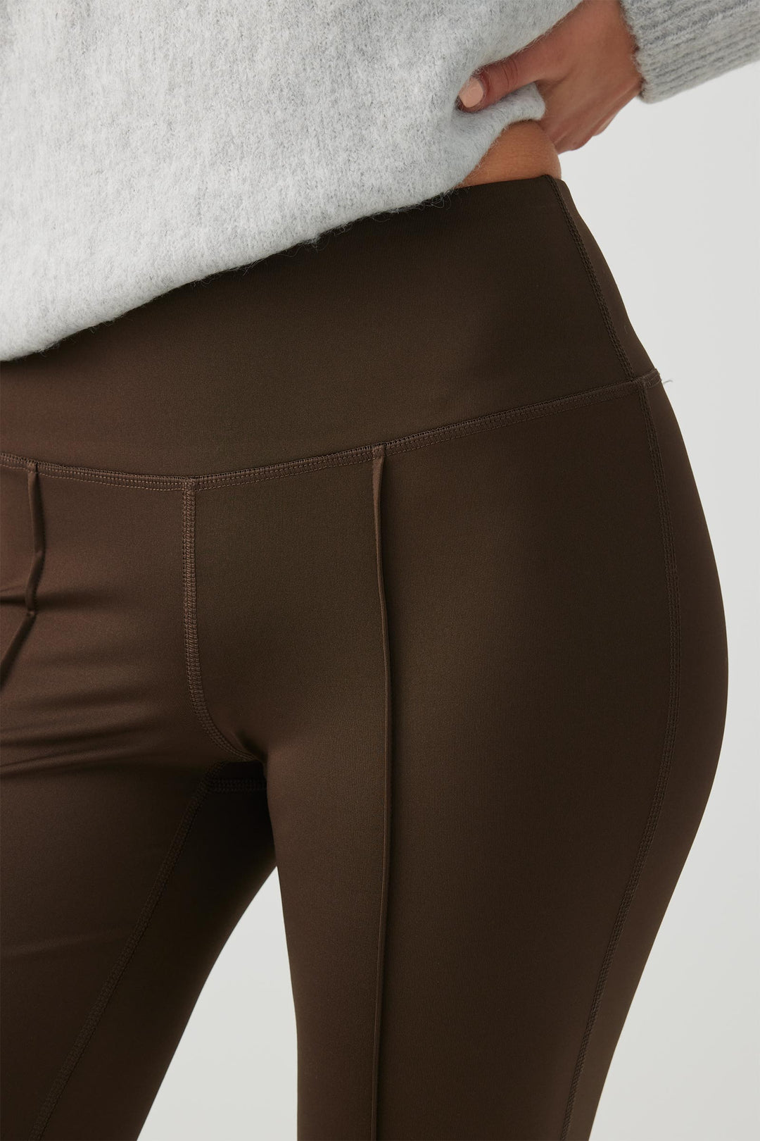 Pintuck Flare Leggings