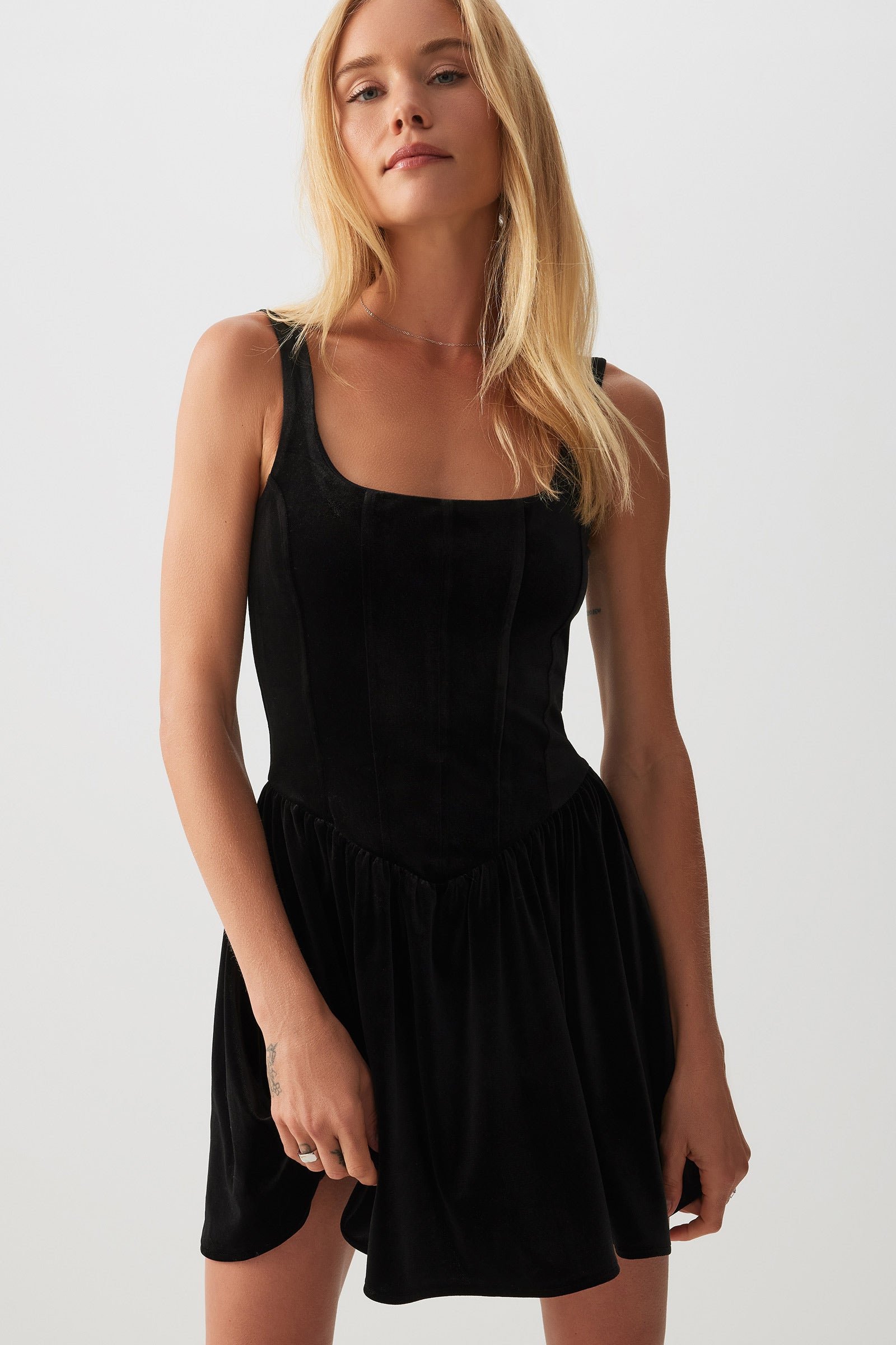 Velvet Bustier Mini Dress – Ardene