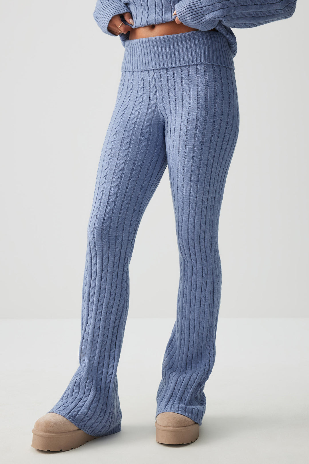 Pantalon évasé en tricot torsadé