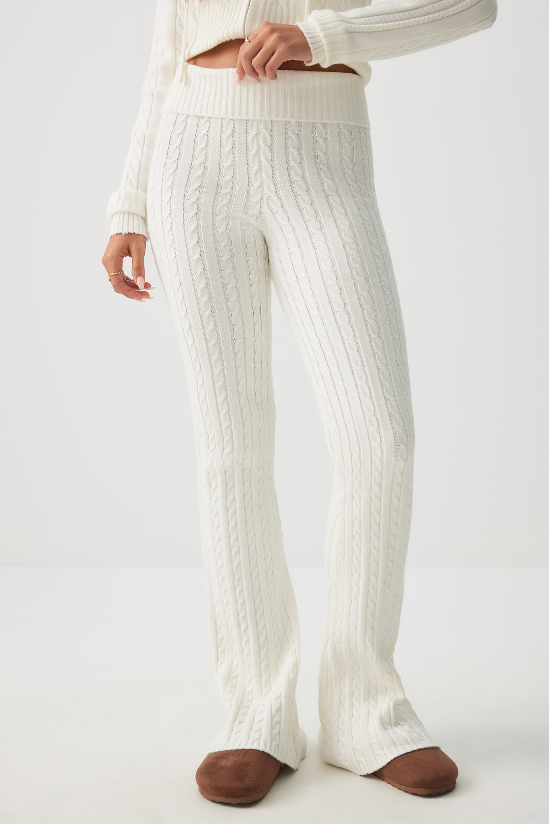 Pantalon évasé en tricot torsadé