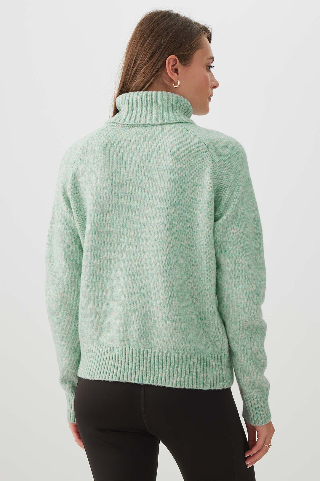 Chandail à col roulé en tricot pelucheux