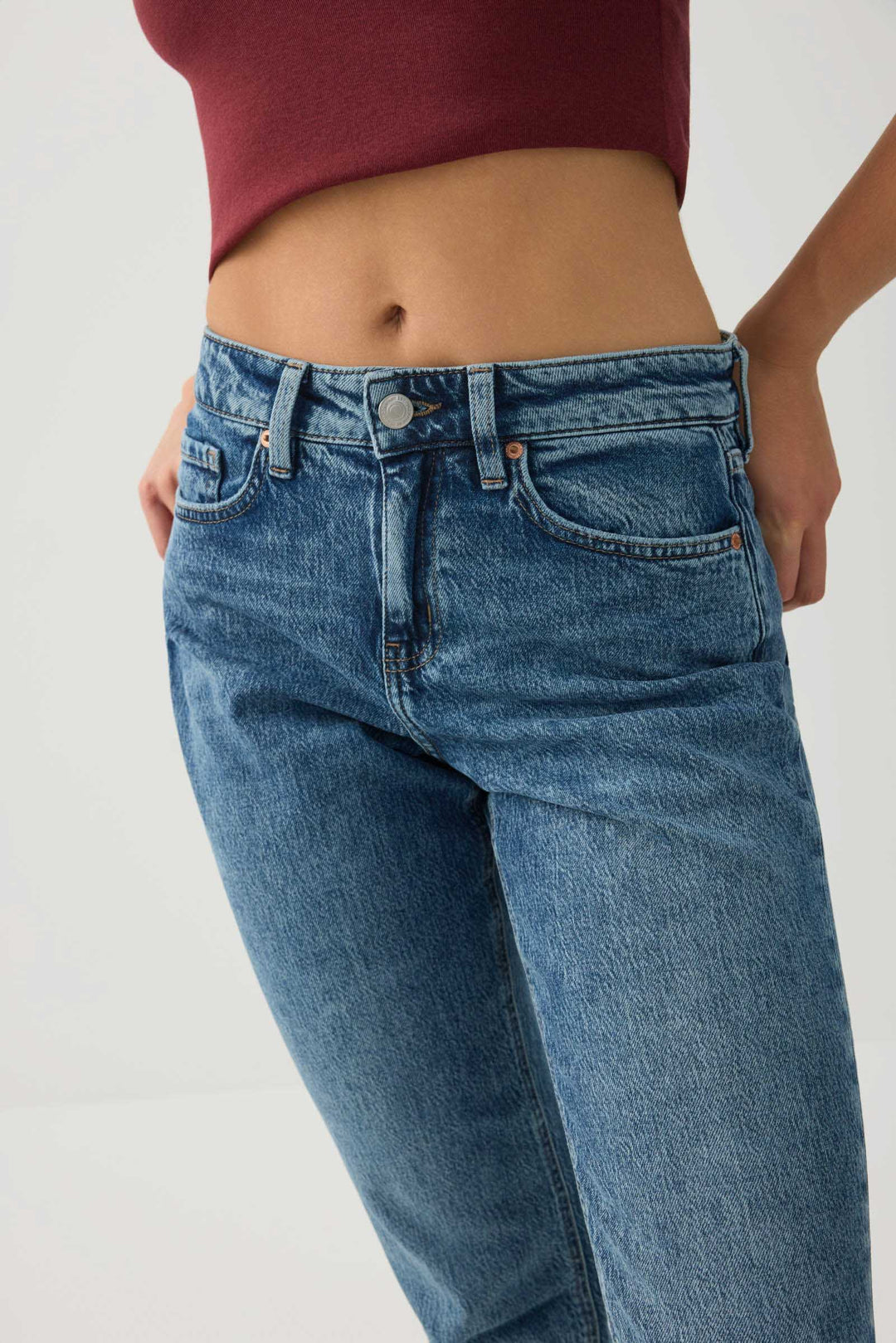 High Rise Slim Straight Jeans