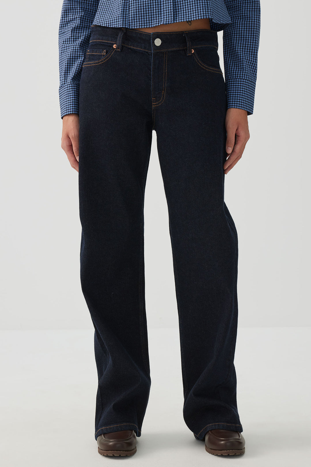 The Era Mid Rise Straight Jean