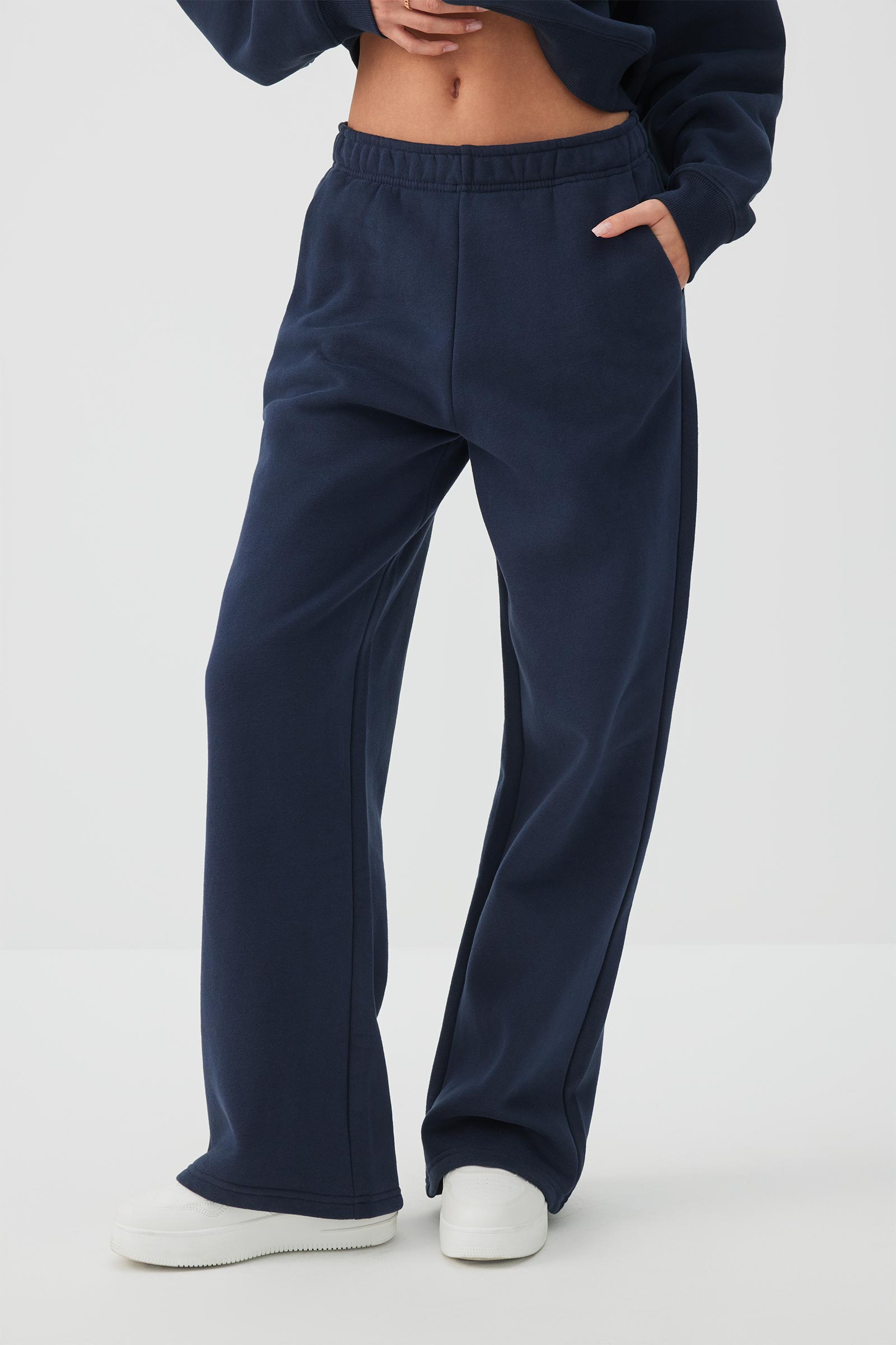 MADESOFT™ Fleece Straight Leg Sweatpants – Ardene